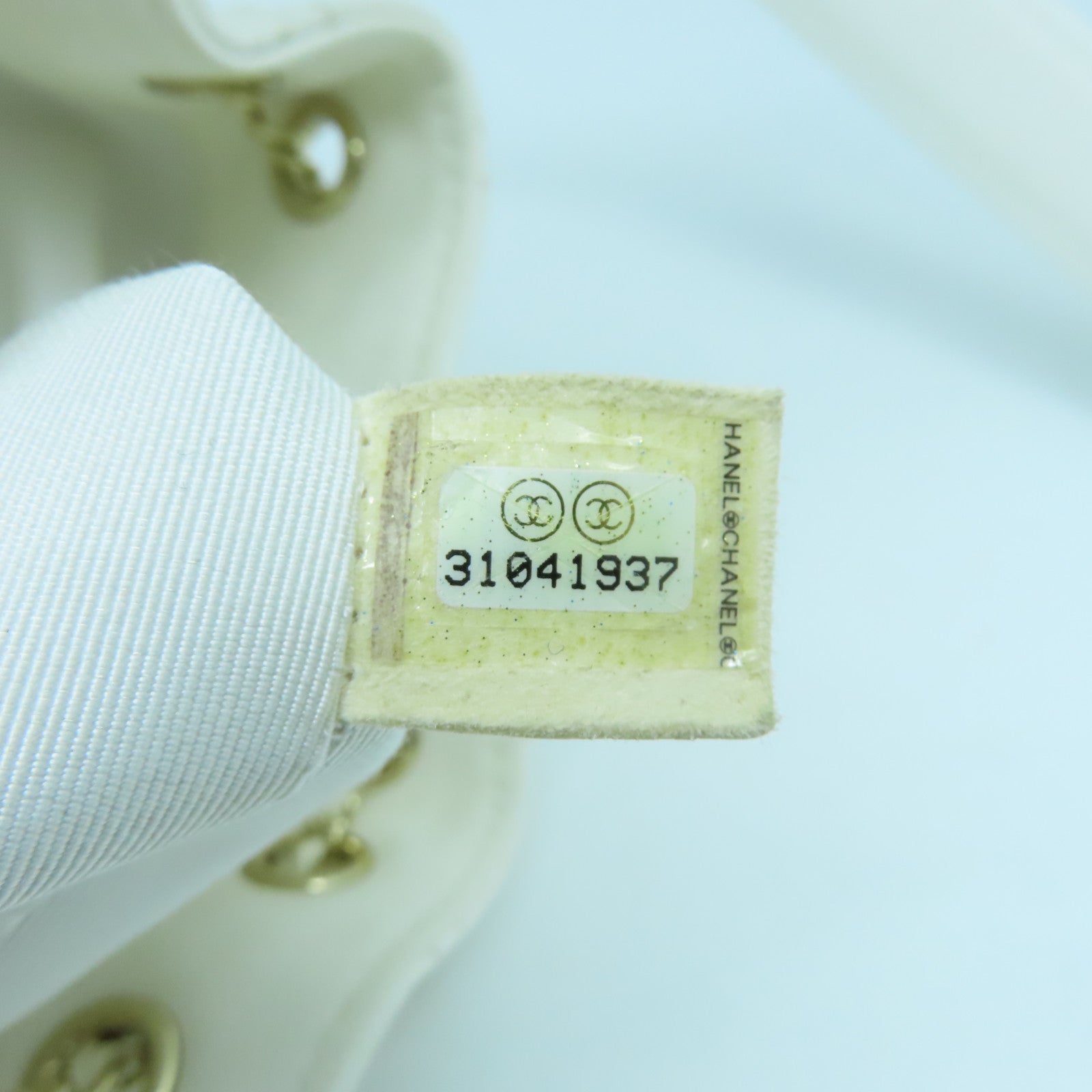 CHANEL 菱格Caviar皮革Shoulder Bag金扣肩背袋白色