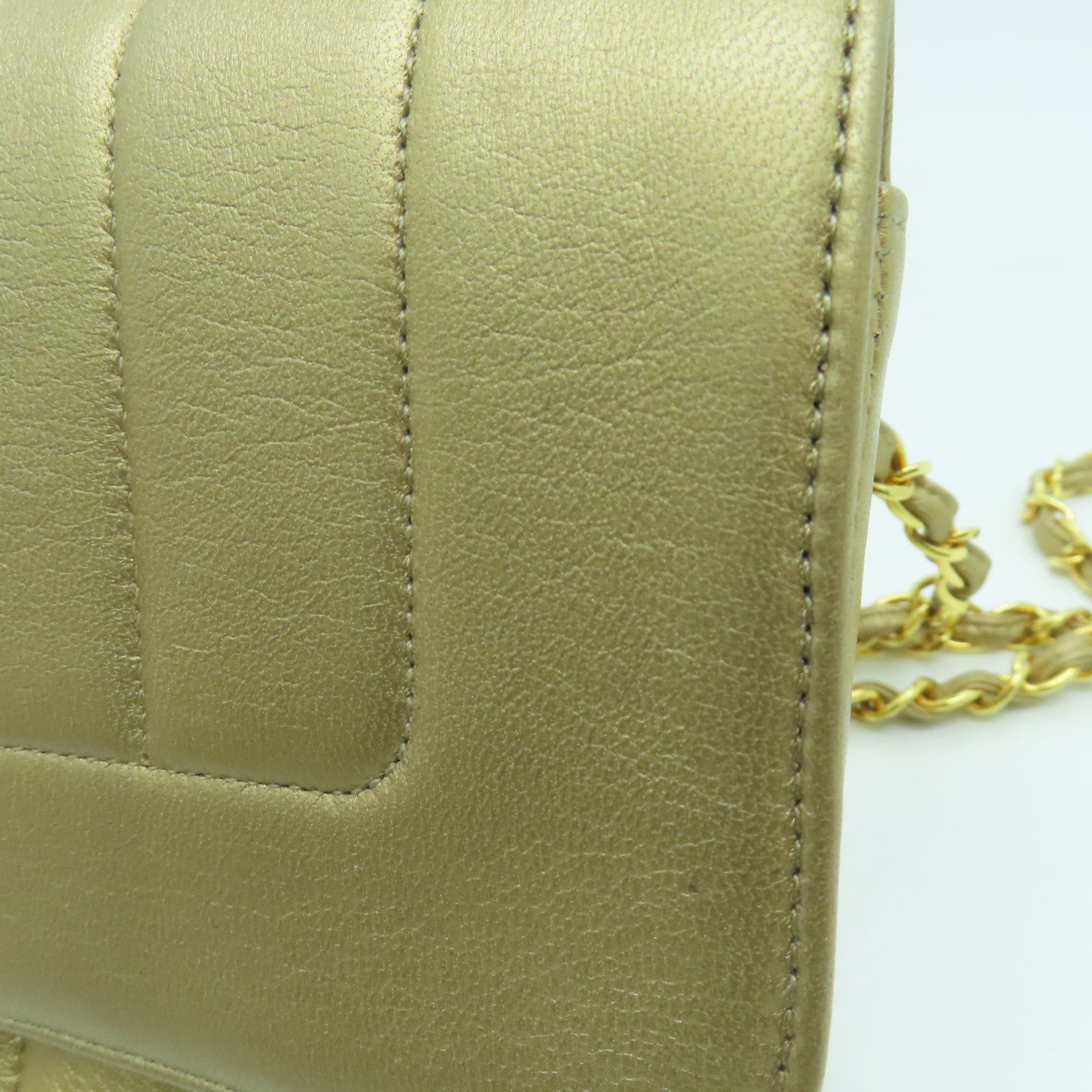 CHANEL 羊皮皮革Chain Shoulder链带肩背袋金扣金色