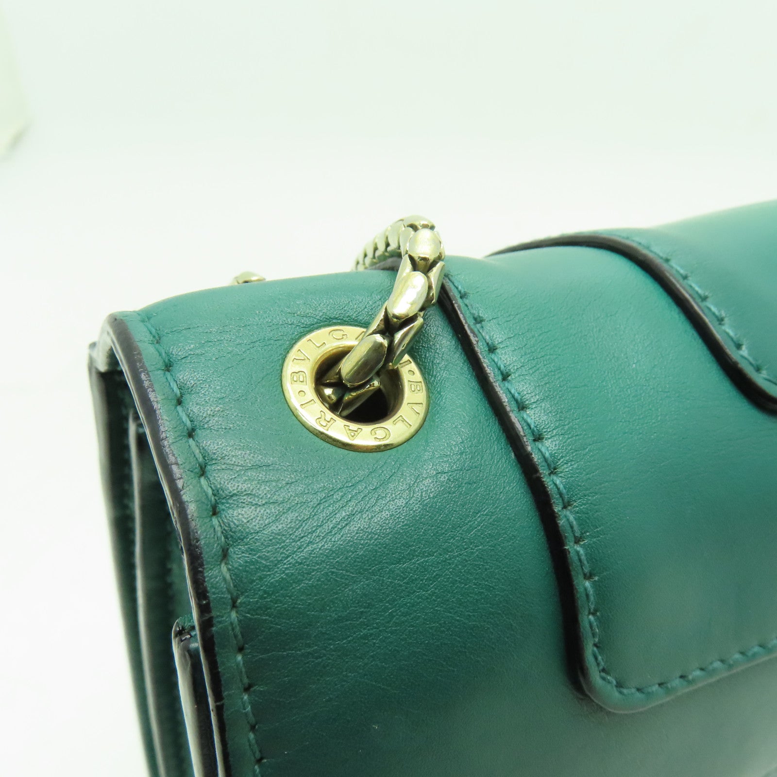 BVLGARI 牛皮皮革Serpenti Forever金扣鏈帶肩背袋綠色