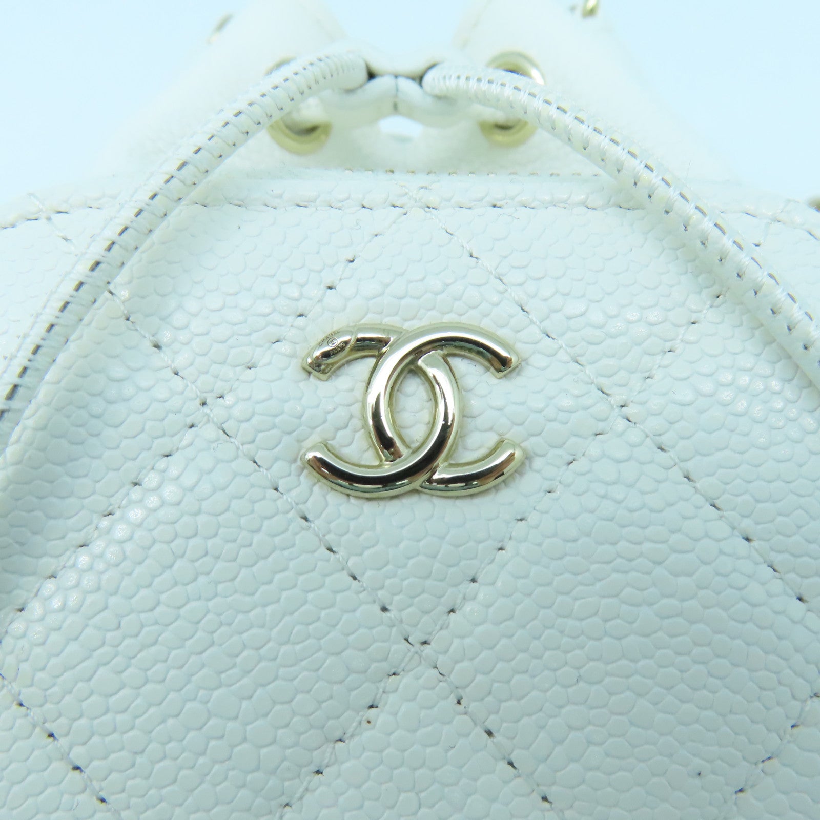 CHANEL 菱格Caviar皮革Hobo Mini Bag金扣鏈帶肩背袋白色