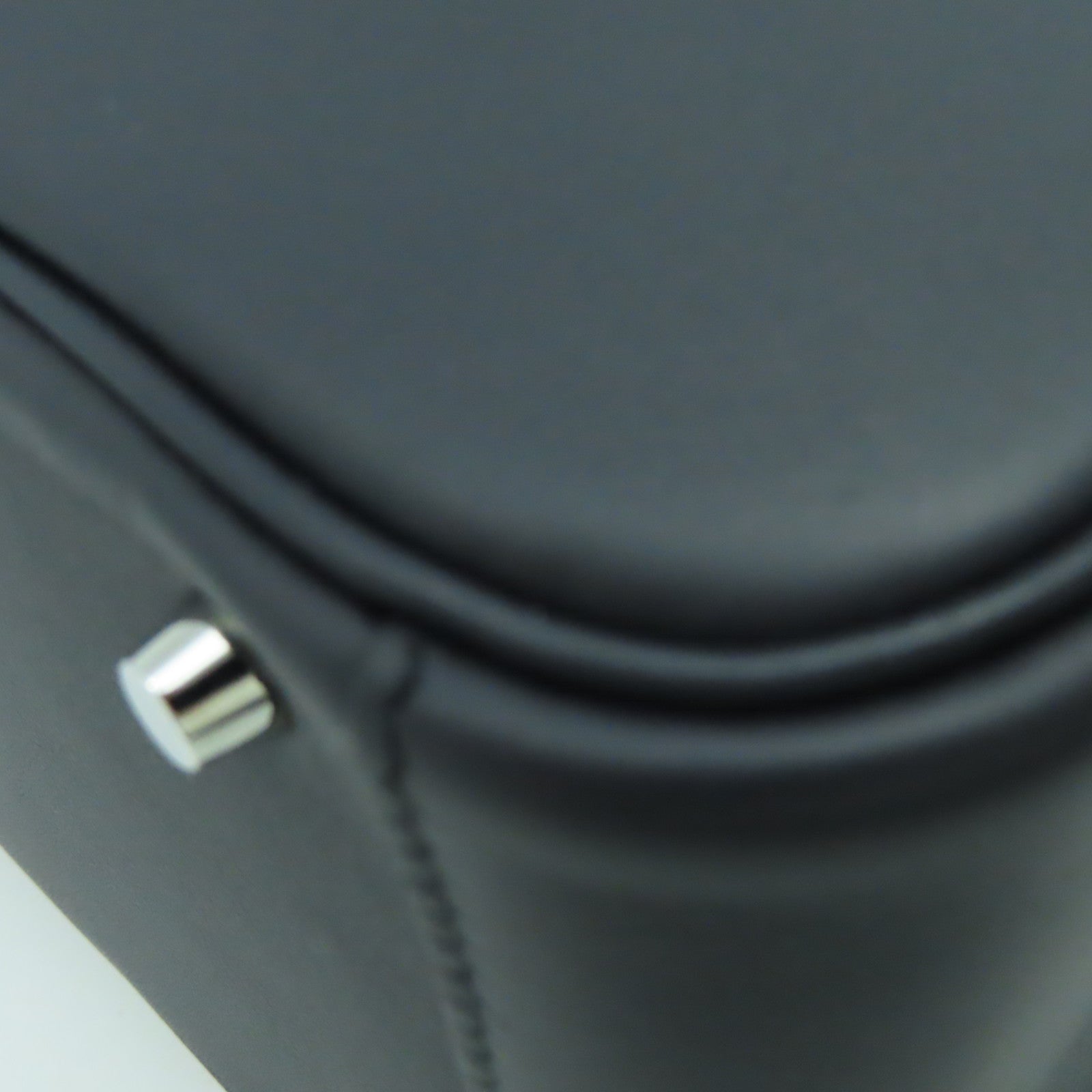 HERMES Swift皮革Mini Lindy銀扣肩背袋黑色
