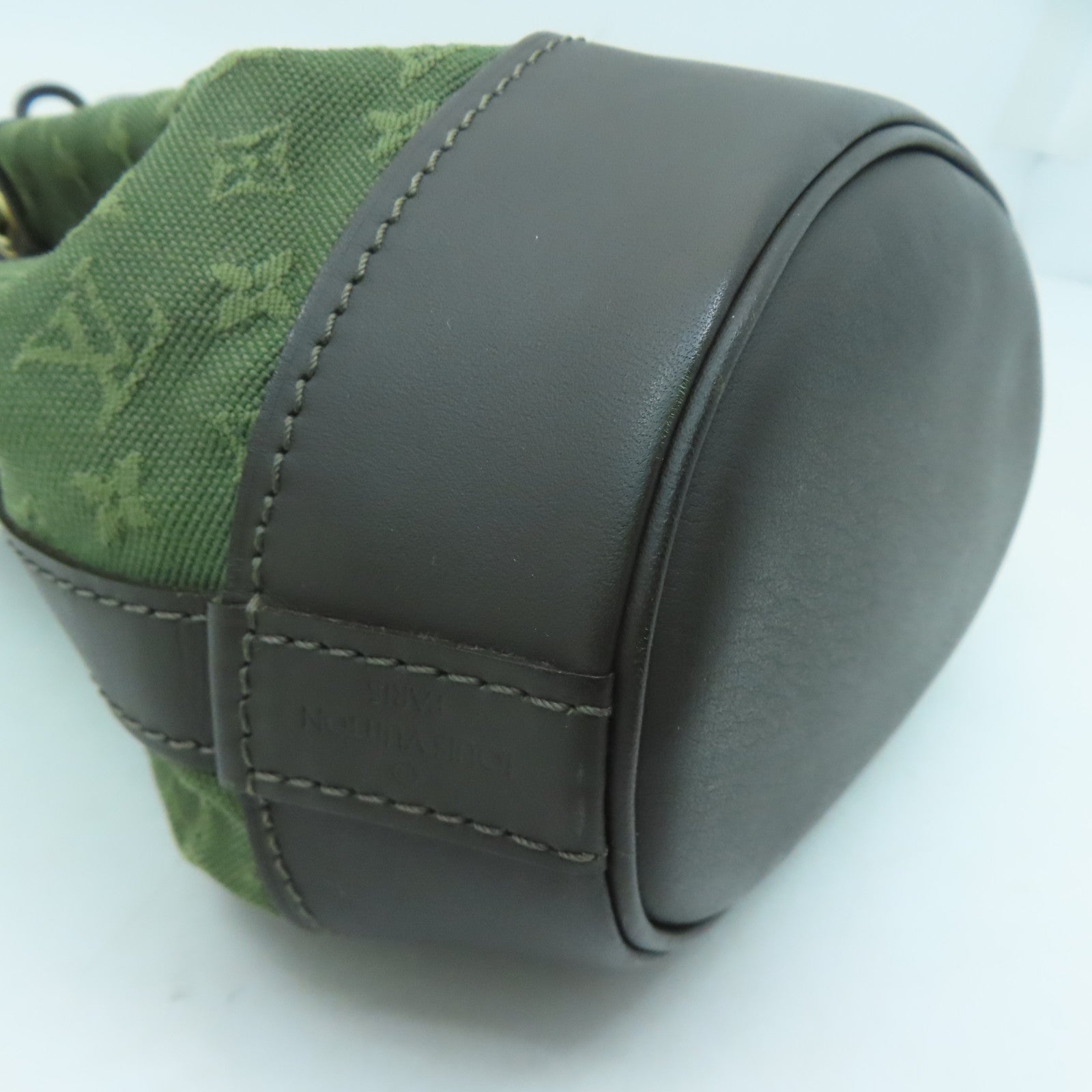 LOUIS VUITTON Monogram Mini Noelie金扣手挽袋綠色