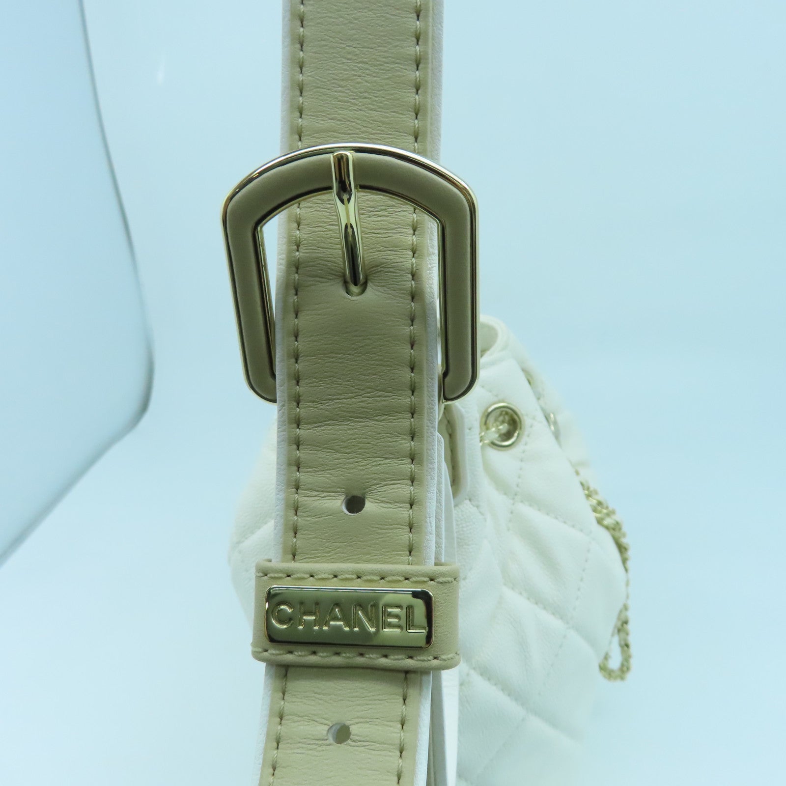 CHANEL 菱格Caviar皮革Shoulder Bag金扣肩背袋白色