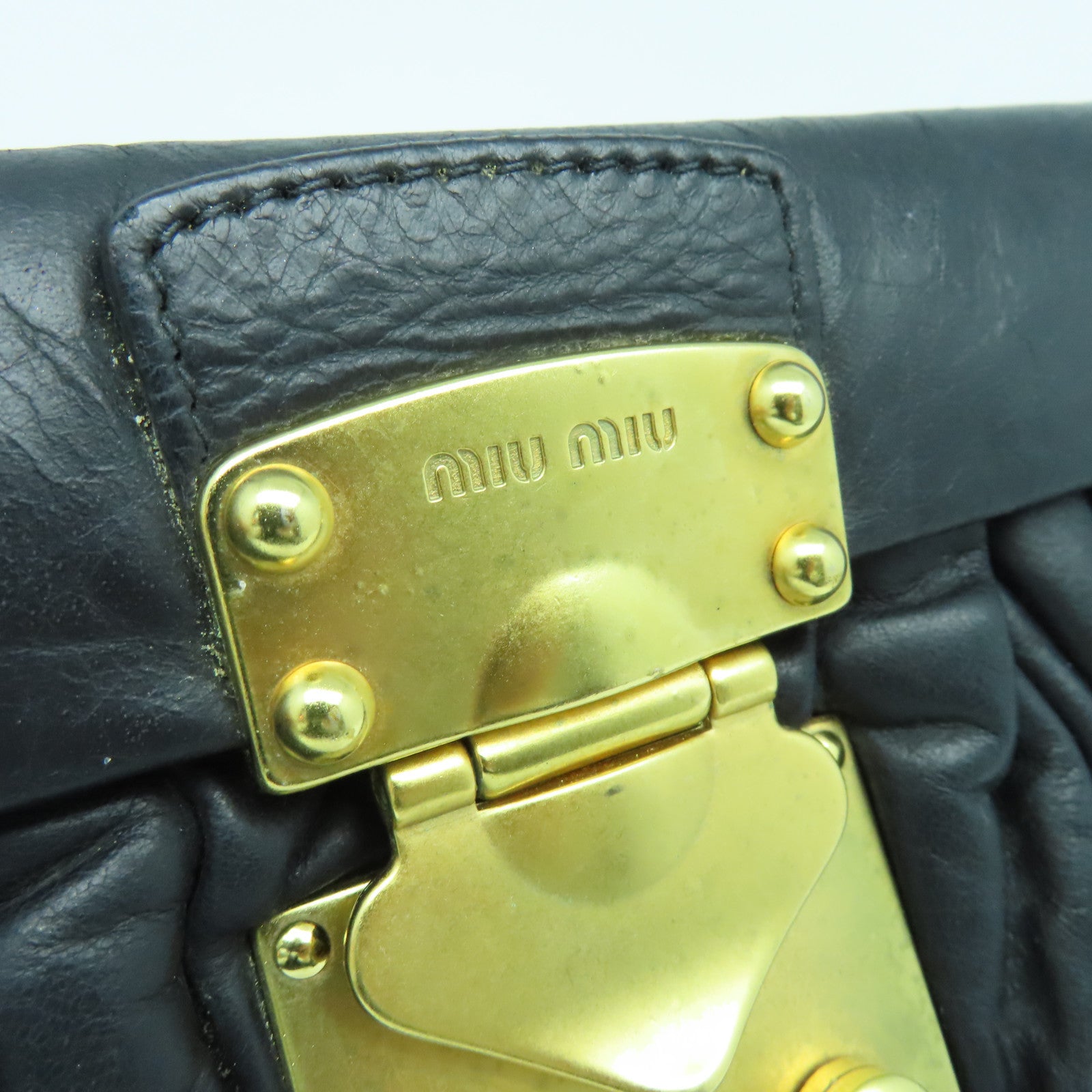 Miu Miu 皮革Shoulder Bag金扣肩背袋肩背袋黑色