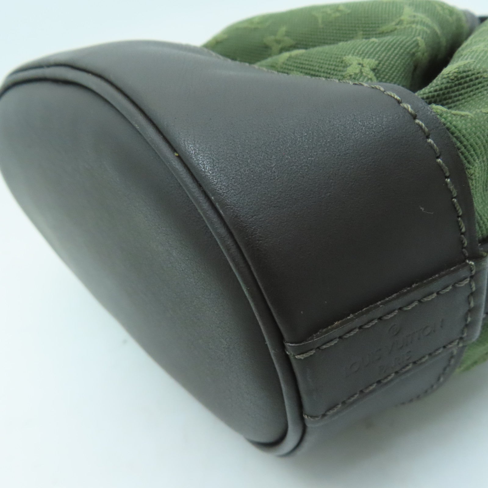 LOUIS VUITTON Monogram Mini Noelie金扣手挽袋綠色