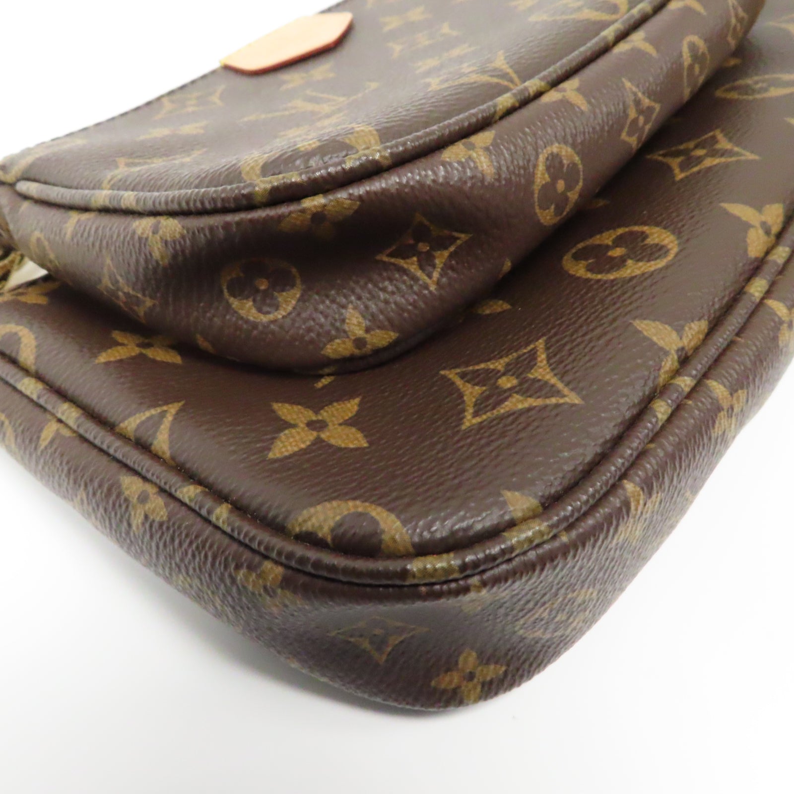 LOUIS VUITTON Monogram Mutti Pochette Accessories金扣鏈帶肩背袋啡色