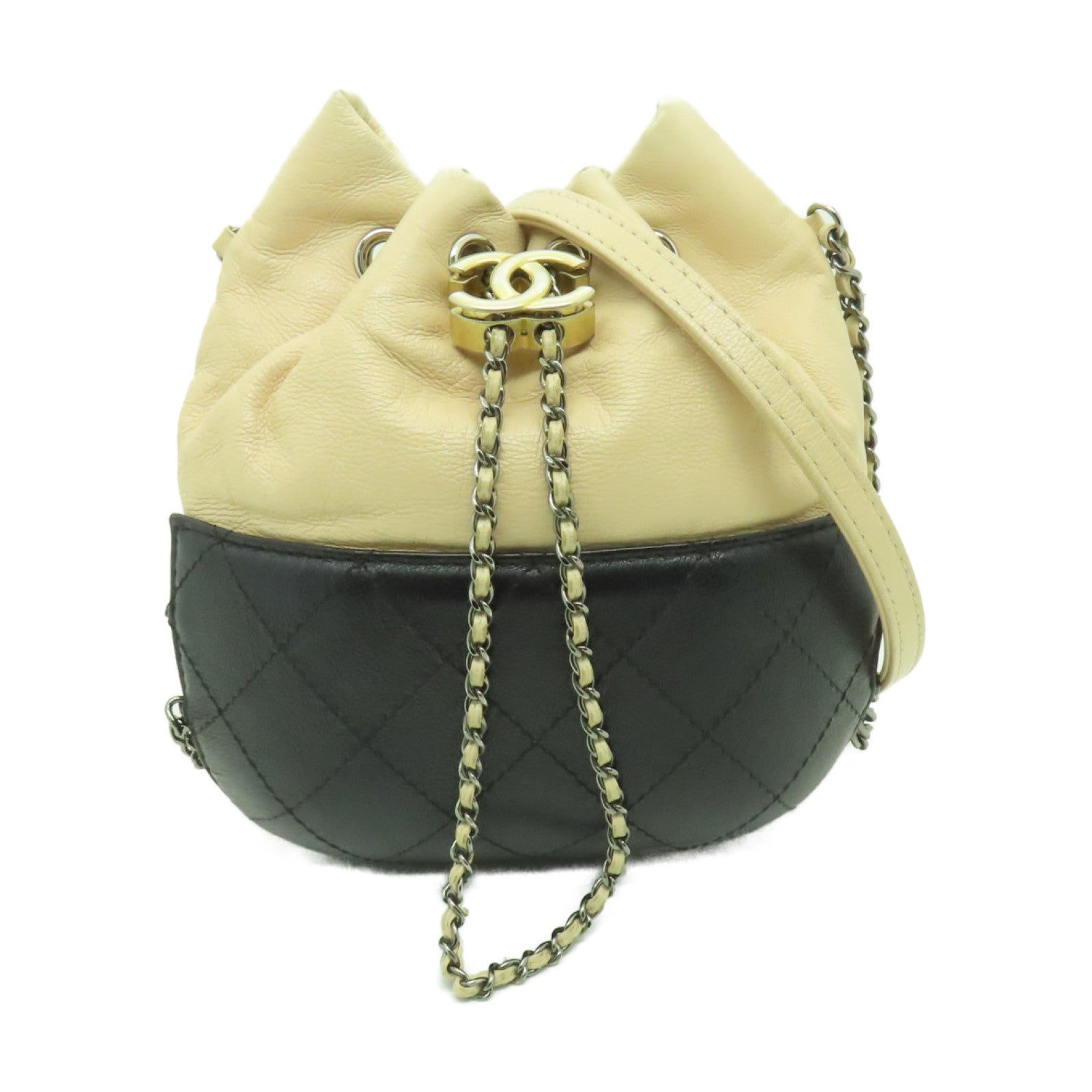 CHANEL 菱格皮革Gabrielle Bucket金扣/銀扣鏈帶肩背袋米色/黒色