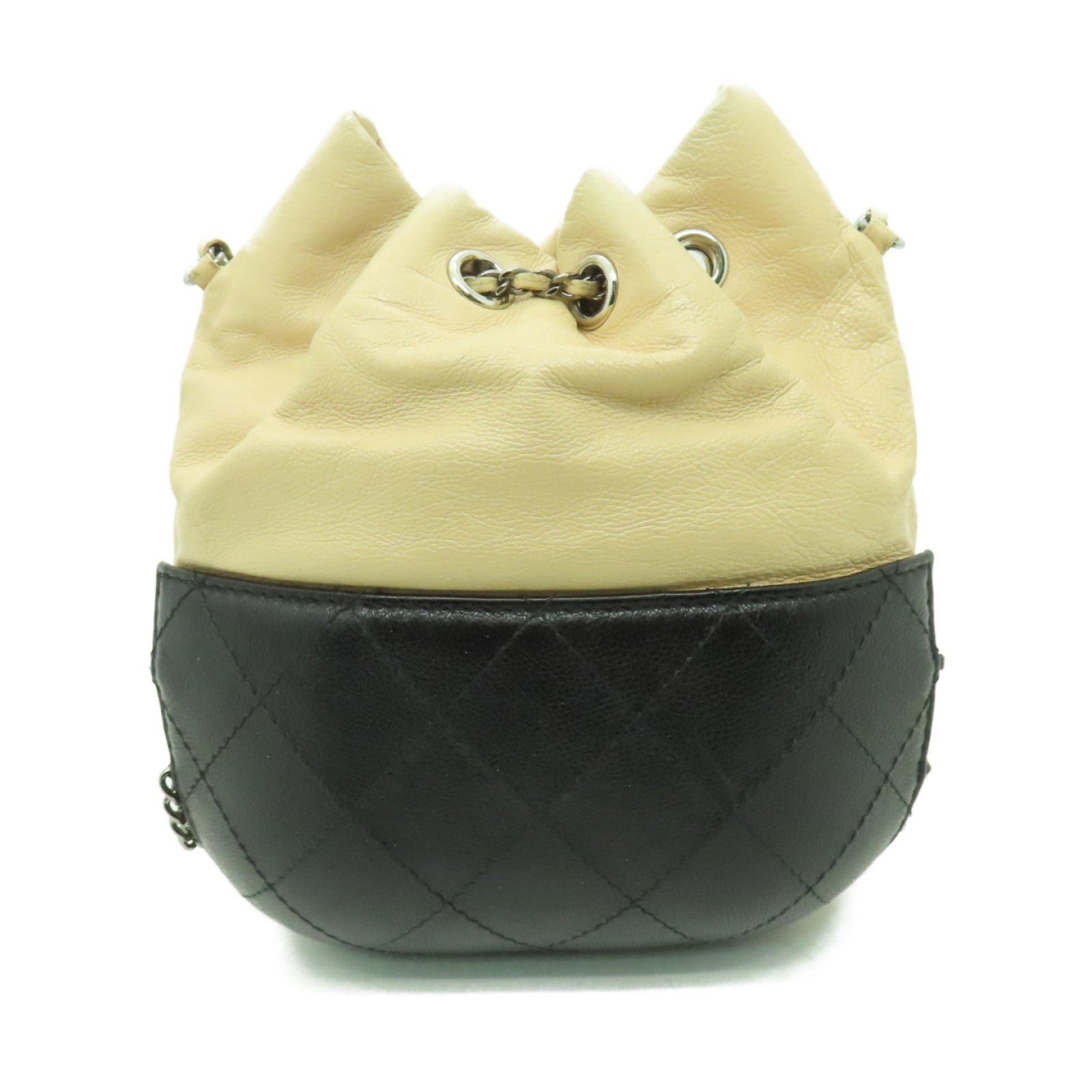 CHANEL 菱格皮革Gabrielle Bucket金扣/銀扣鏈帶肩背袋米色/黒色