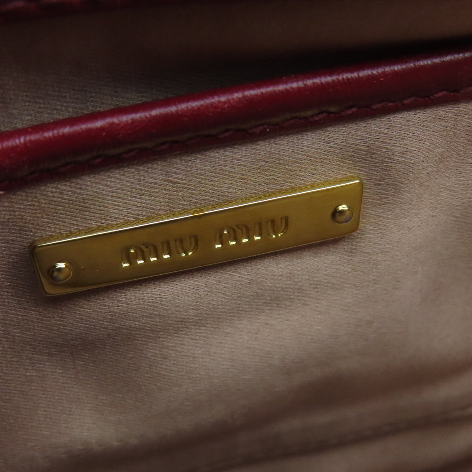 Miu Miu 牛皮皮革Shoulder Bag金扣鏈帶肩背袋紅色