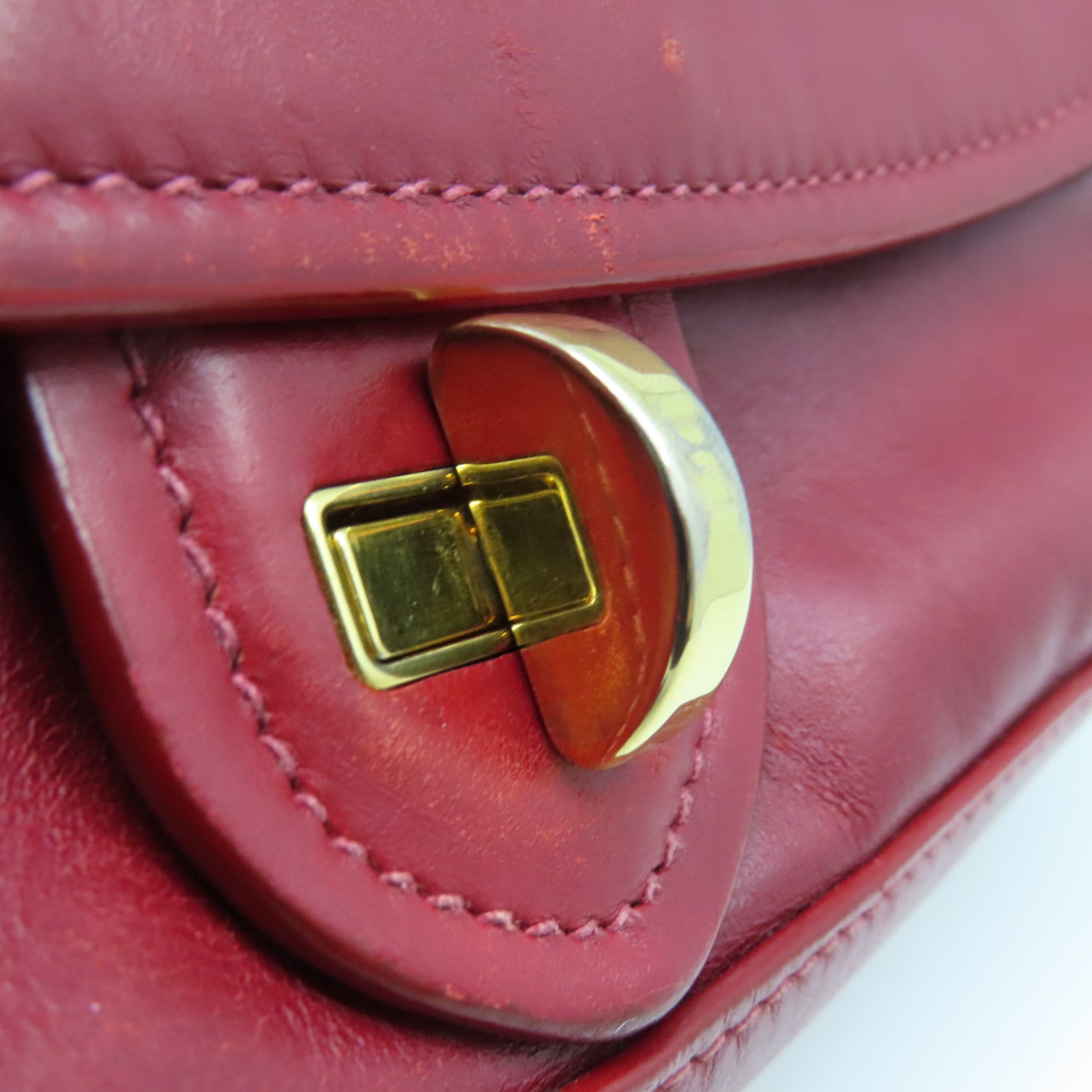 Miu Miu 牛皮皮革Shoulder Bag金扣鏈帶肩背袋紅色