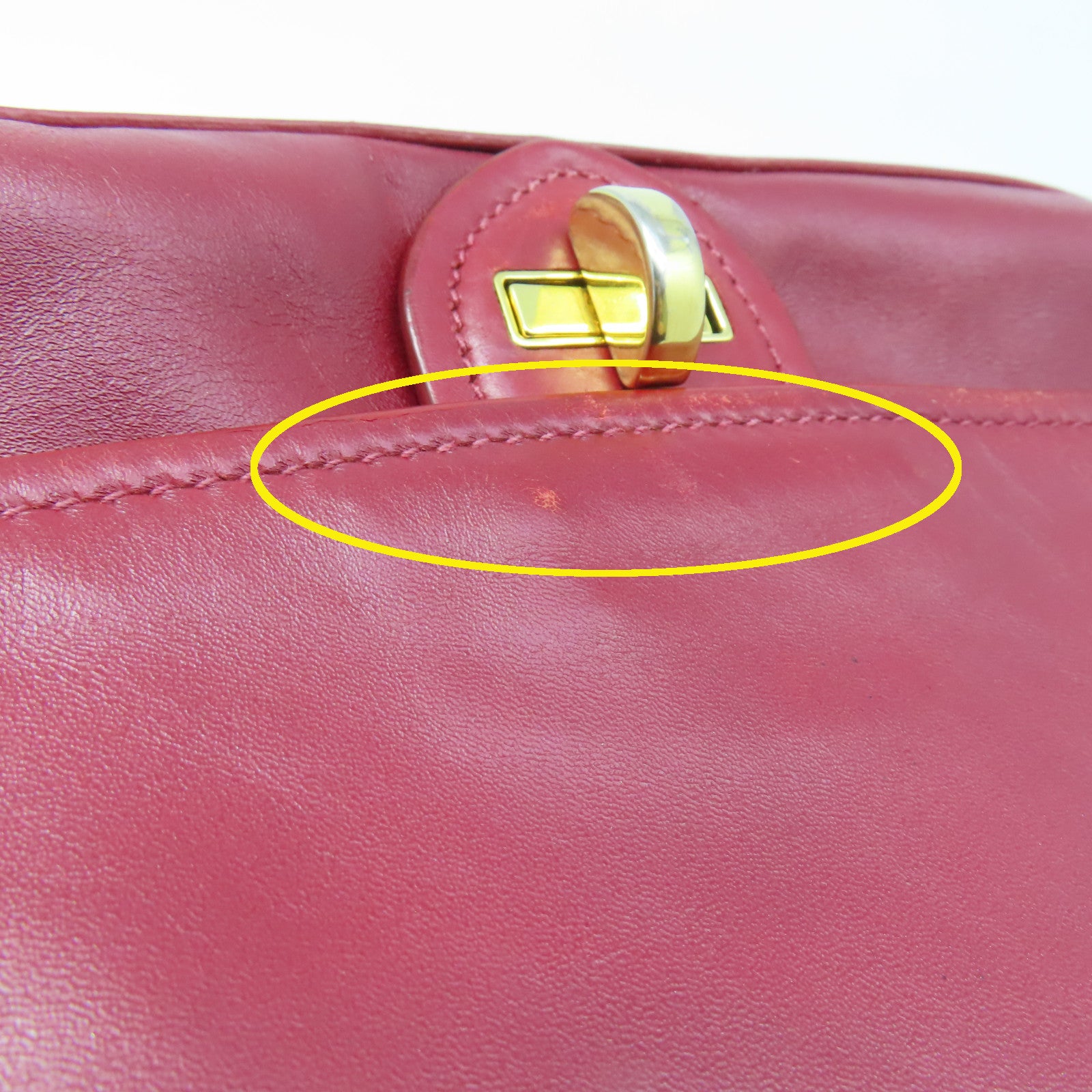 Miu Miu 牛皮皮革Shoulder Bag金扣鏈帶肩背袋紅色