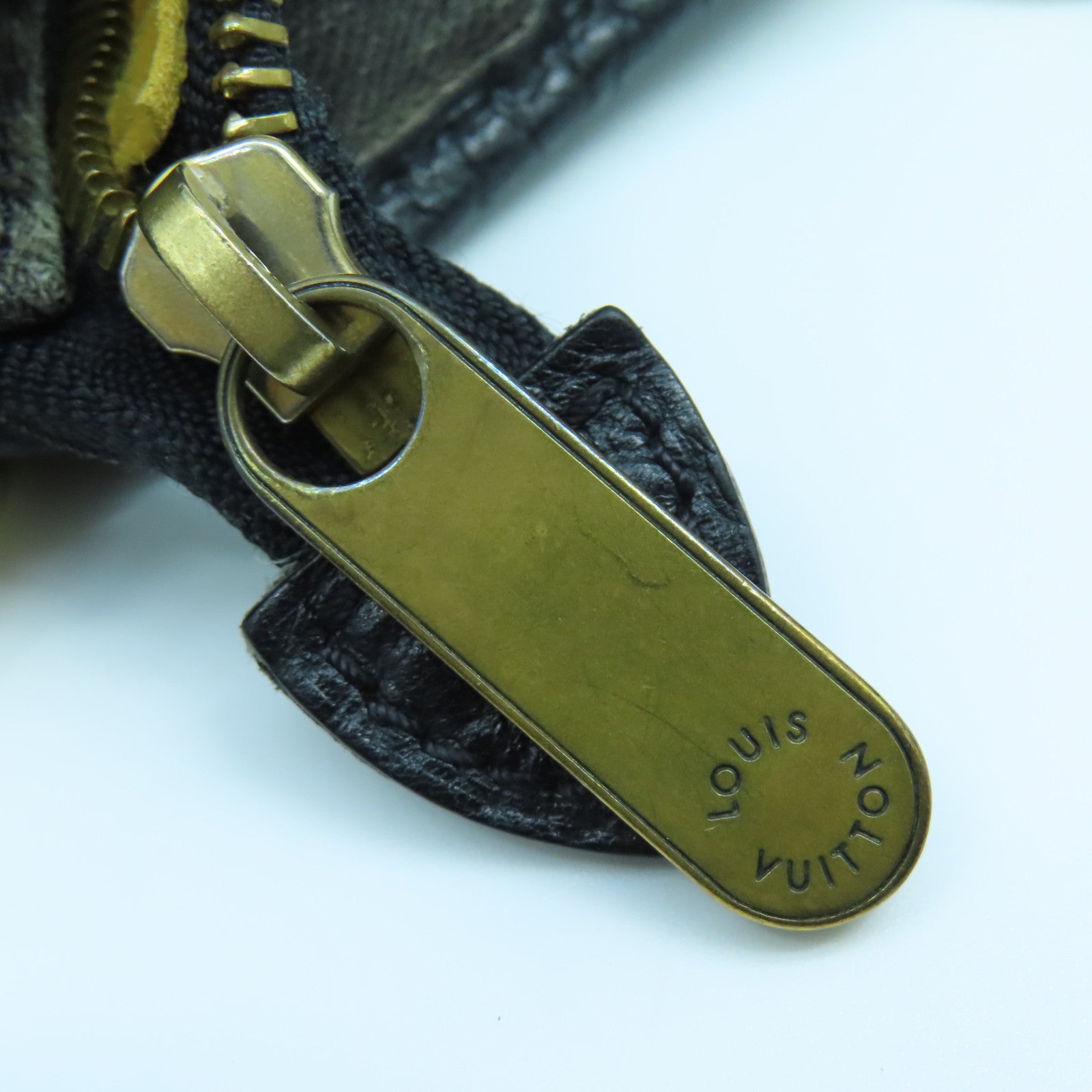 LOUIS VUITTON Monogram Denim Neo Cabby MM金扣手挽肩背兩用袋黑色