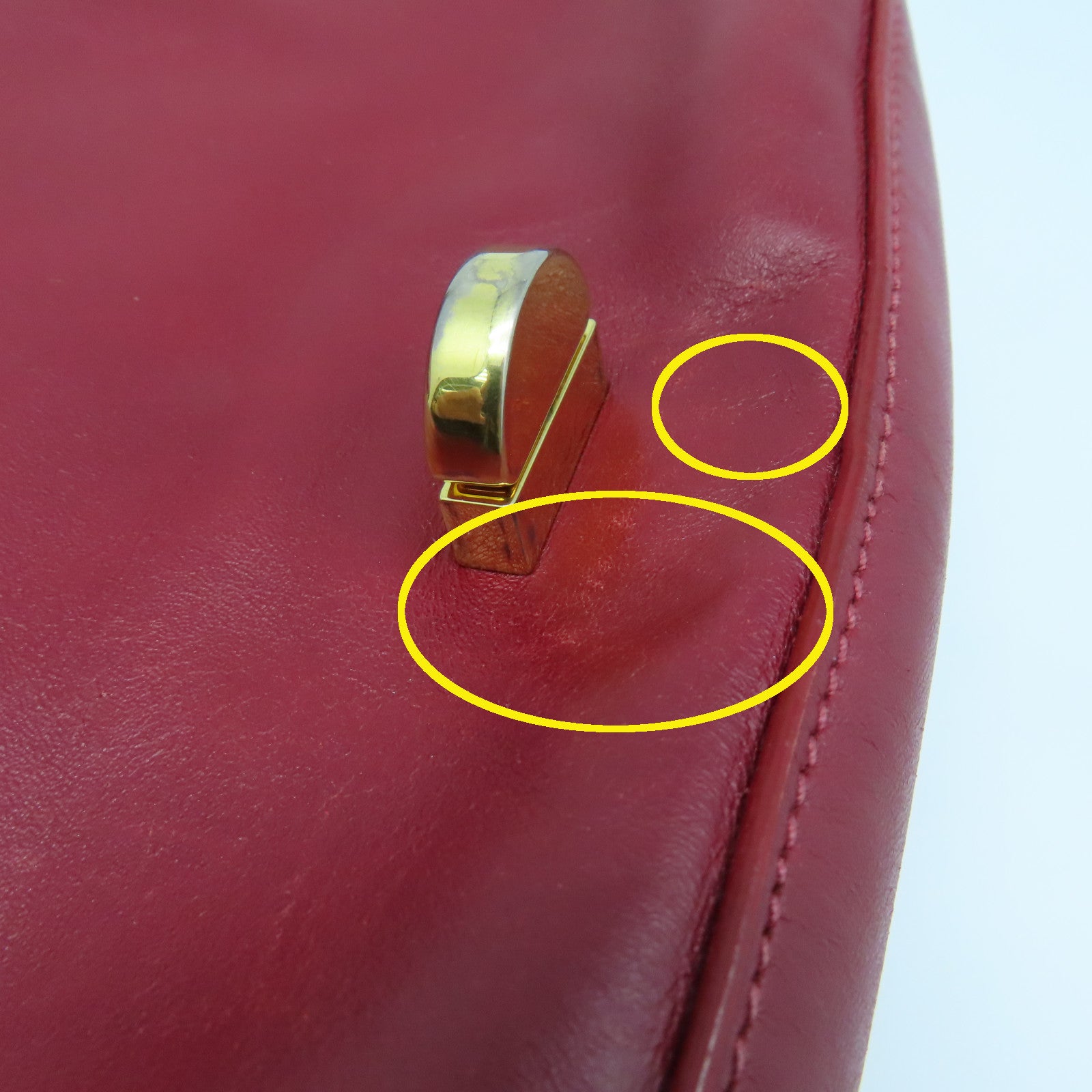 Miu Miu 牛皮皮革Shoulder Bag金扣鏈帶肩背袋紅色