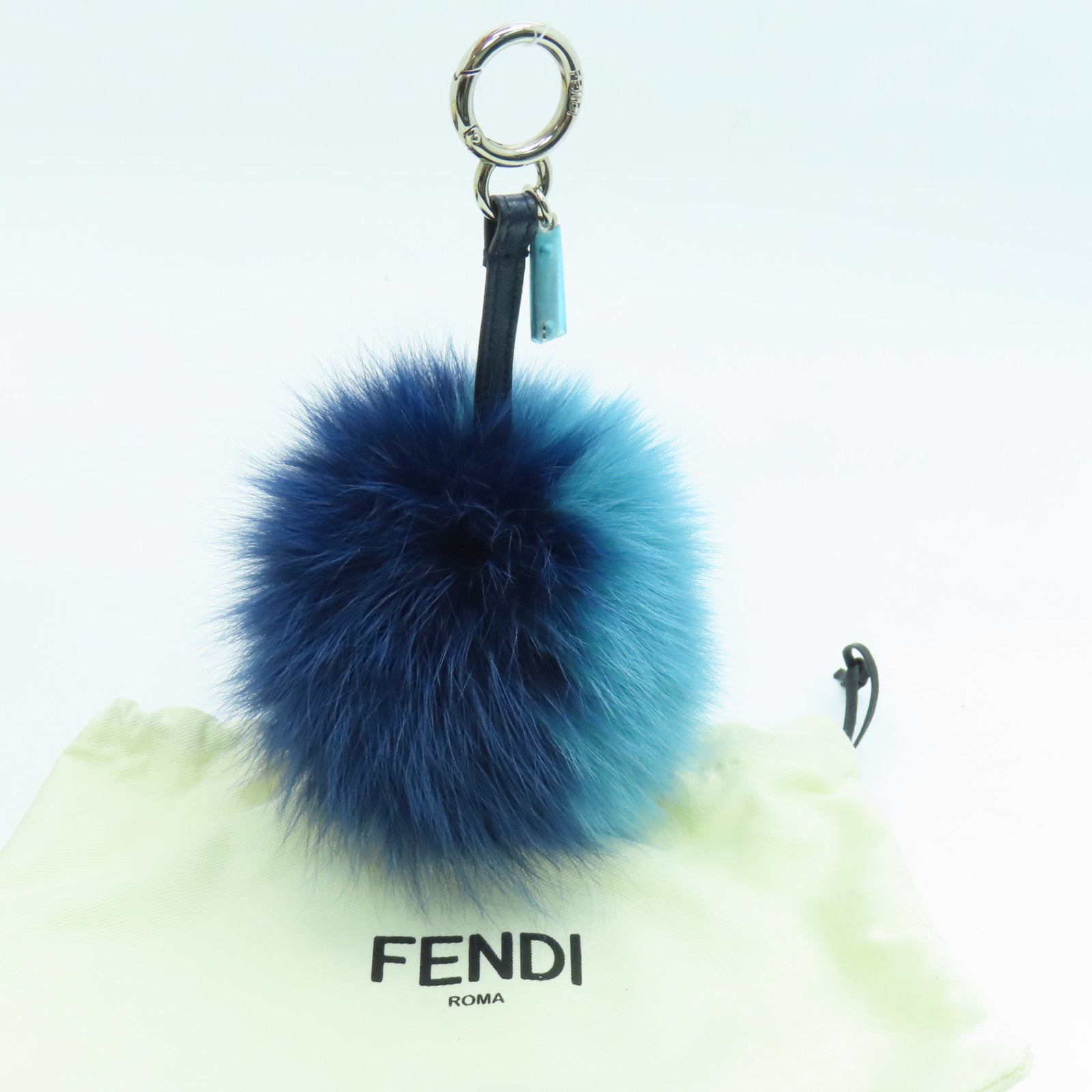 FENDI 毛茸Charm挂饰银扣蓝色