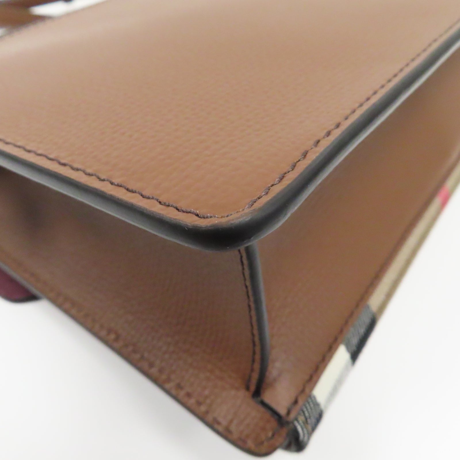 BURBERRY 牛皮皮革Shoulder Bag金扣肩背袋啡色