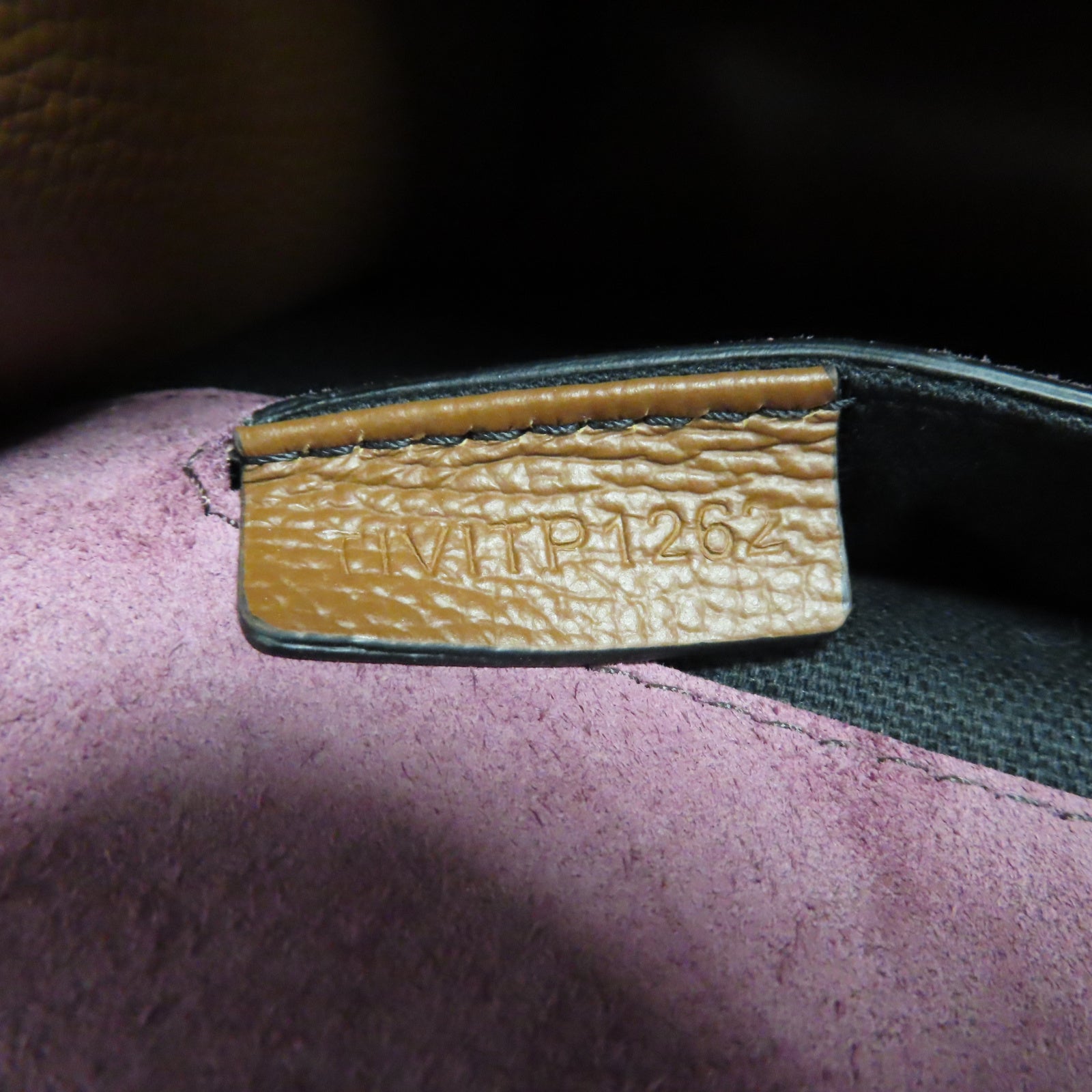 BURBERRY 牛皮皮革Shoulder Bag金扣肩背袋啡色