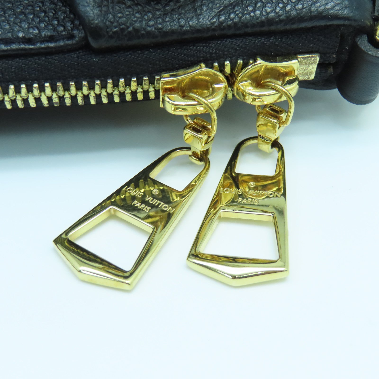 LOUIS VUITTON Monogram Empreinte V Tote BB金扣手挽肩背兩用袋黑色