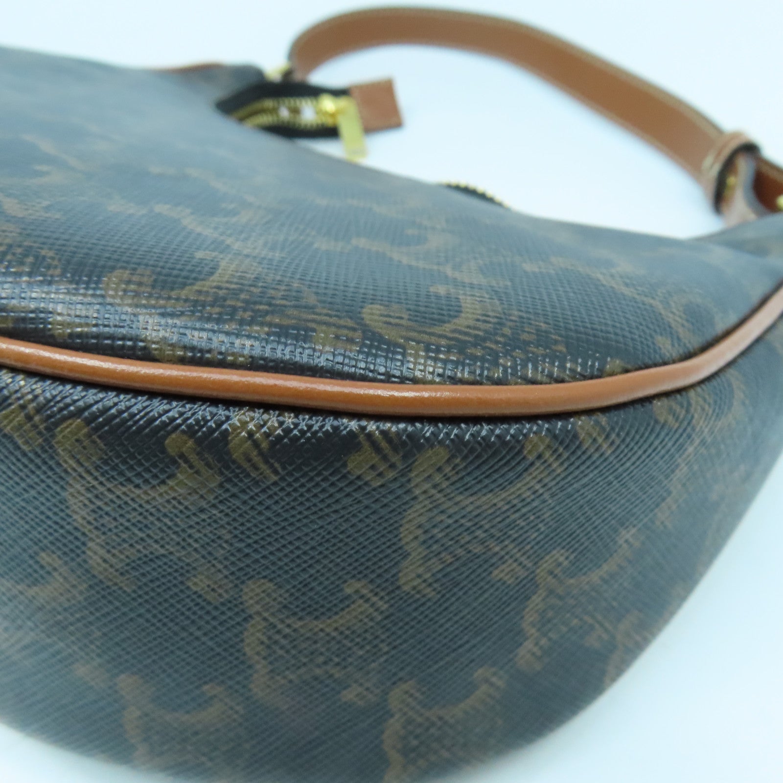 CELINE 塗層帆布Ava Bag金扣肩背袋啡色