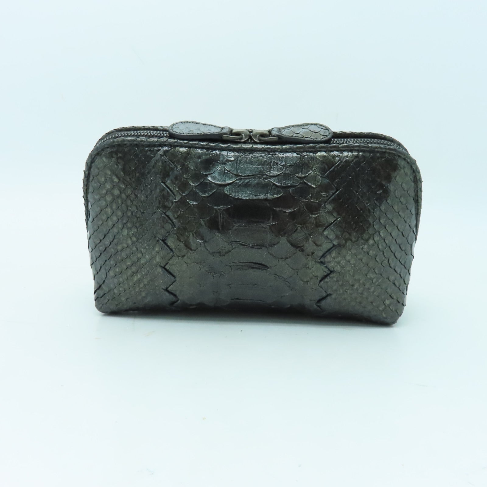 BOTTEGA VENETA 【激減優惠】蛇皮皮革Clutch Bag銀扣手拿包黑色/灰色