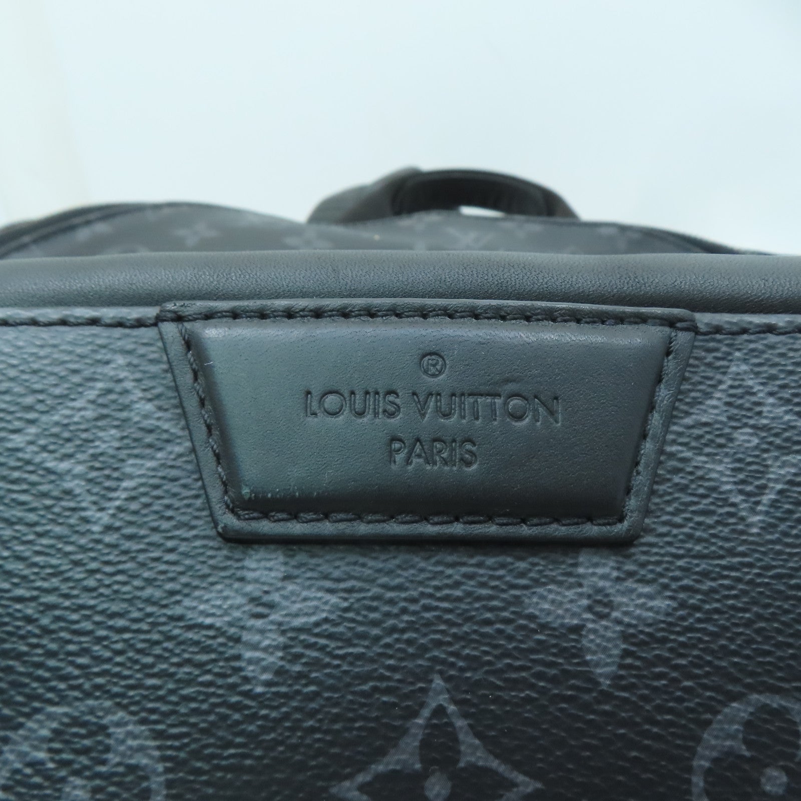 LOUIS VUITTON Monogram Eclipse Discovery PM銀扣背包黑色