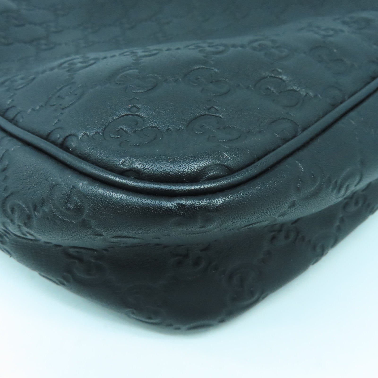 GUCCI 皮革Guccissima Leather銀扣肩背袋黑色