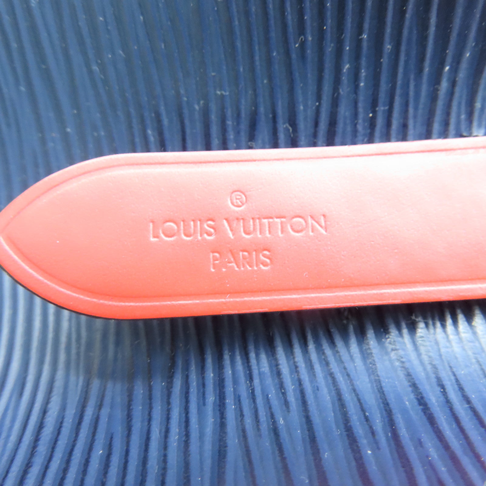 LOUIS VUITTON Epi Neo Noe MM銀扣肩背袋藍色/紅色