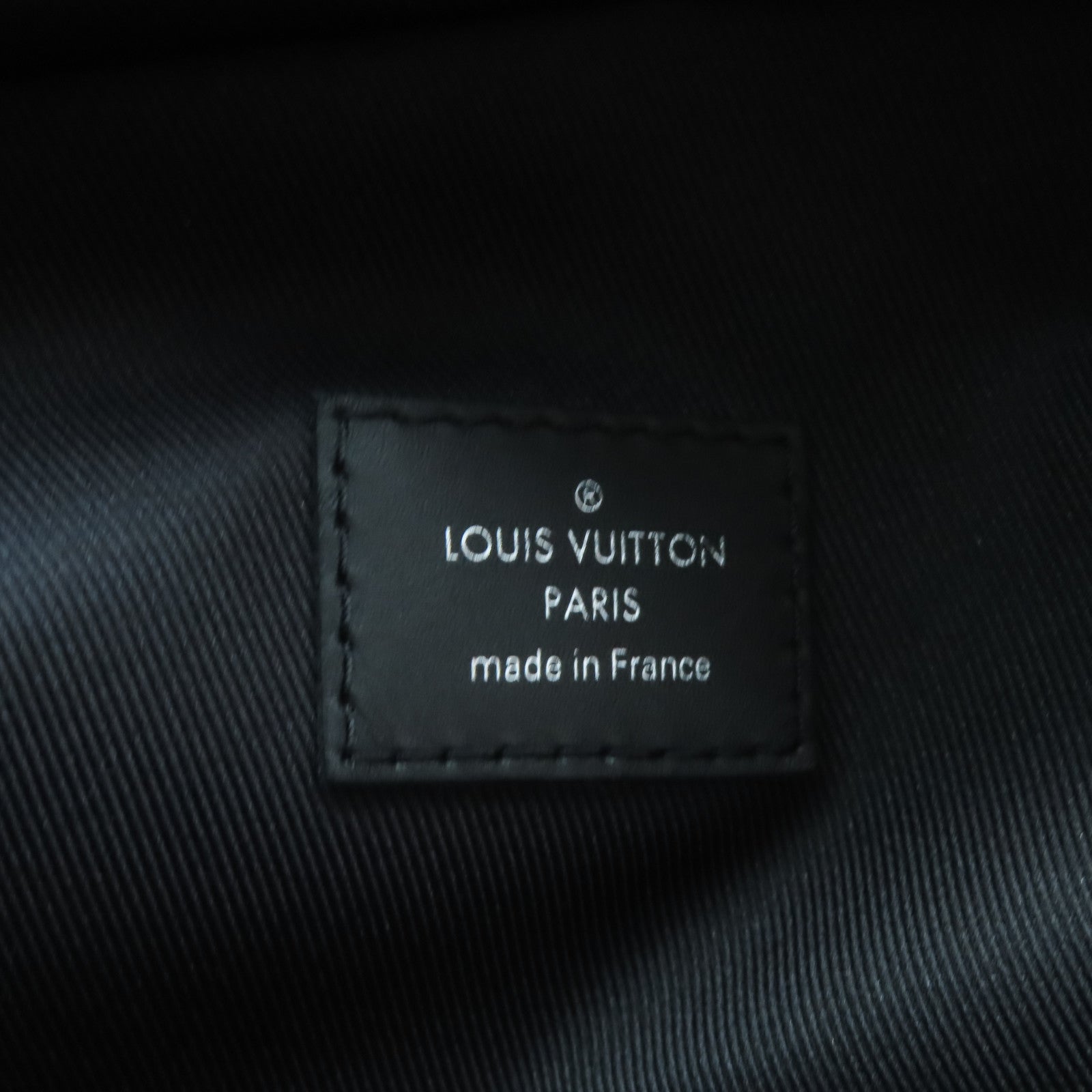 LOUIS VUITTON Monogram Eclipse Discovery PM銀扣背包黑色