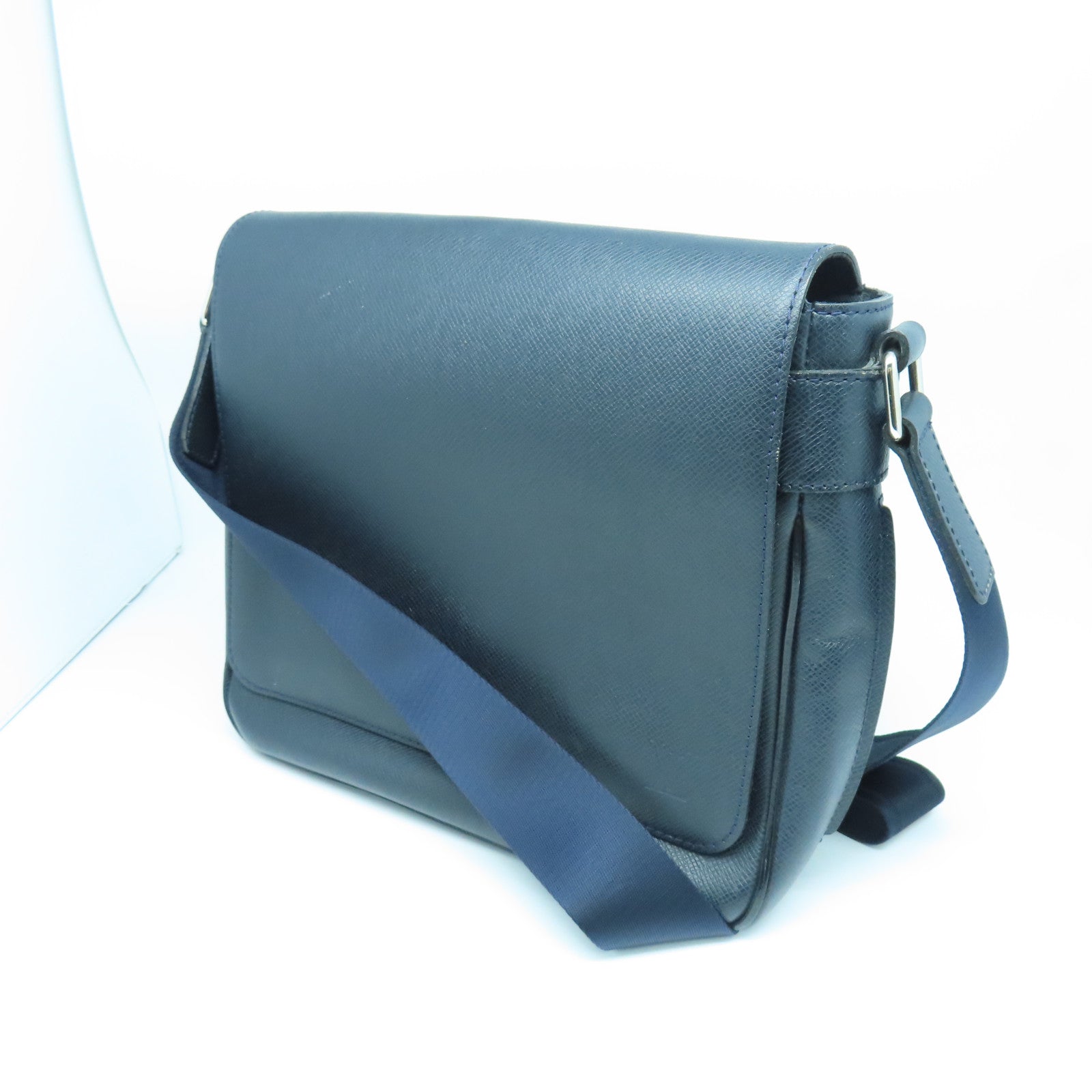 LOUIS VUITTON Tiga Leather Roman Silver Buckle Shoulder Bag Black
