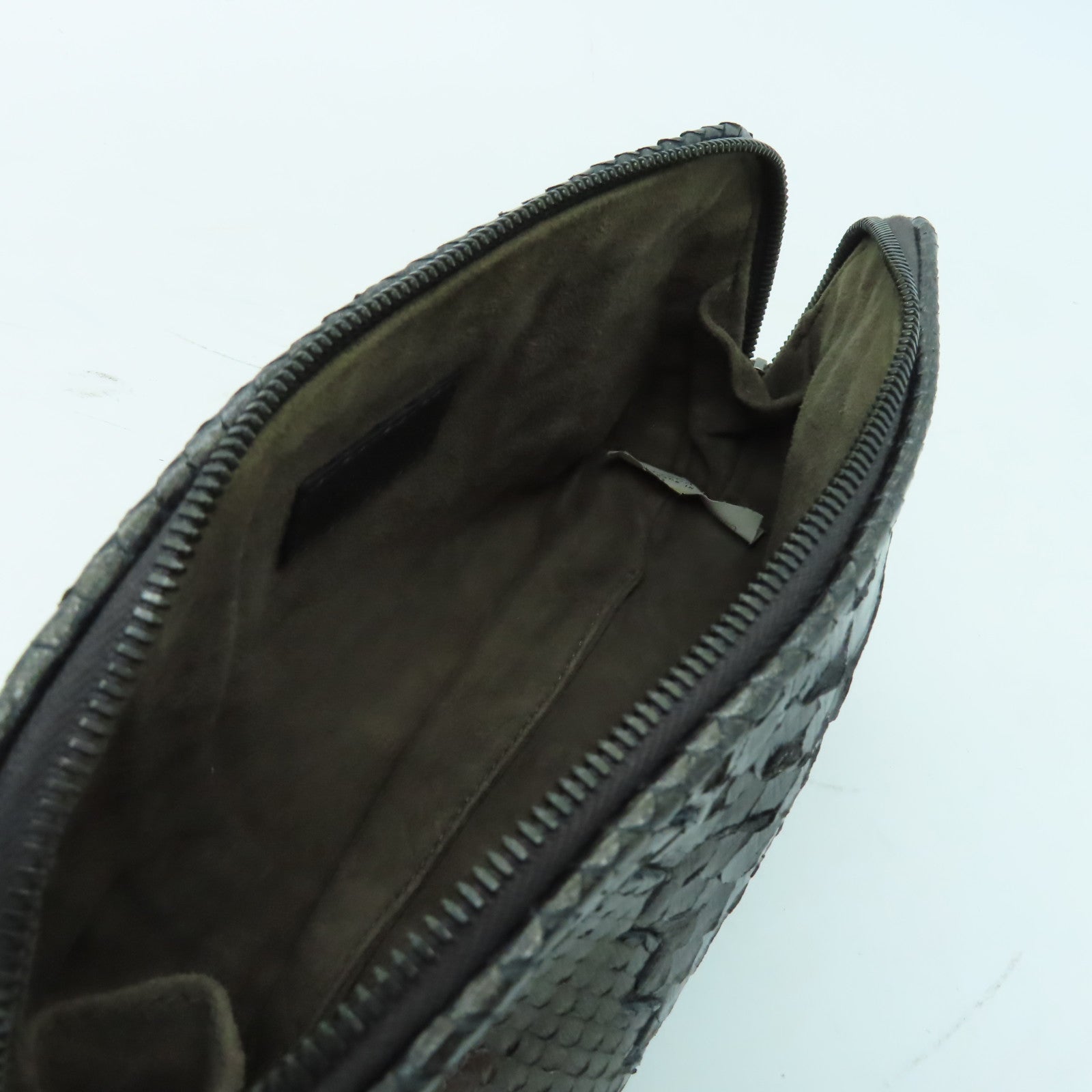 BOTTEGA VENETA 【激減優惠】蛇皮皮革Clutch Bag銀扣手拿包黑色/灰色