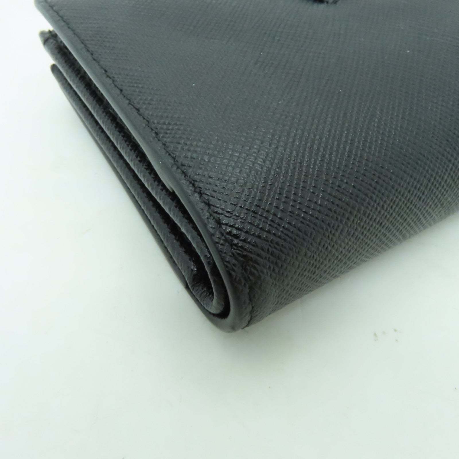 PRADA Saffiano皮革Wallet銀扣長錢包黑色