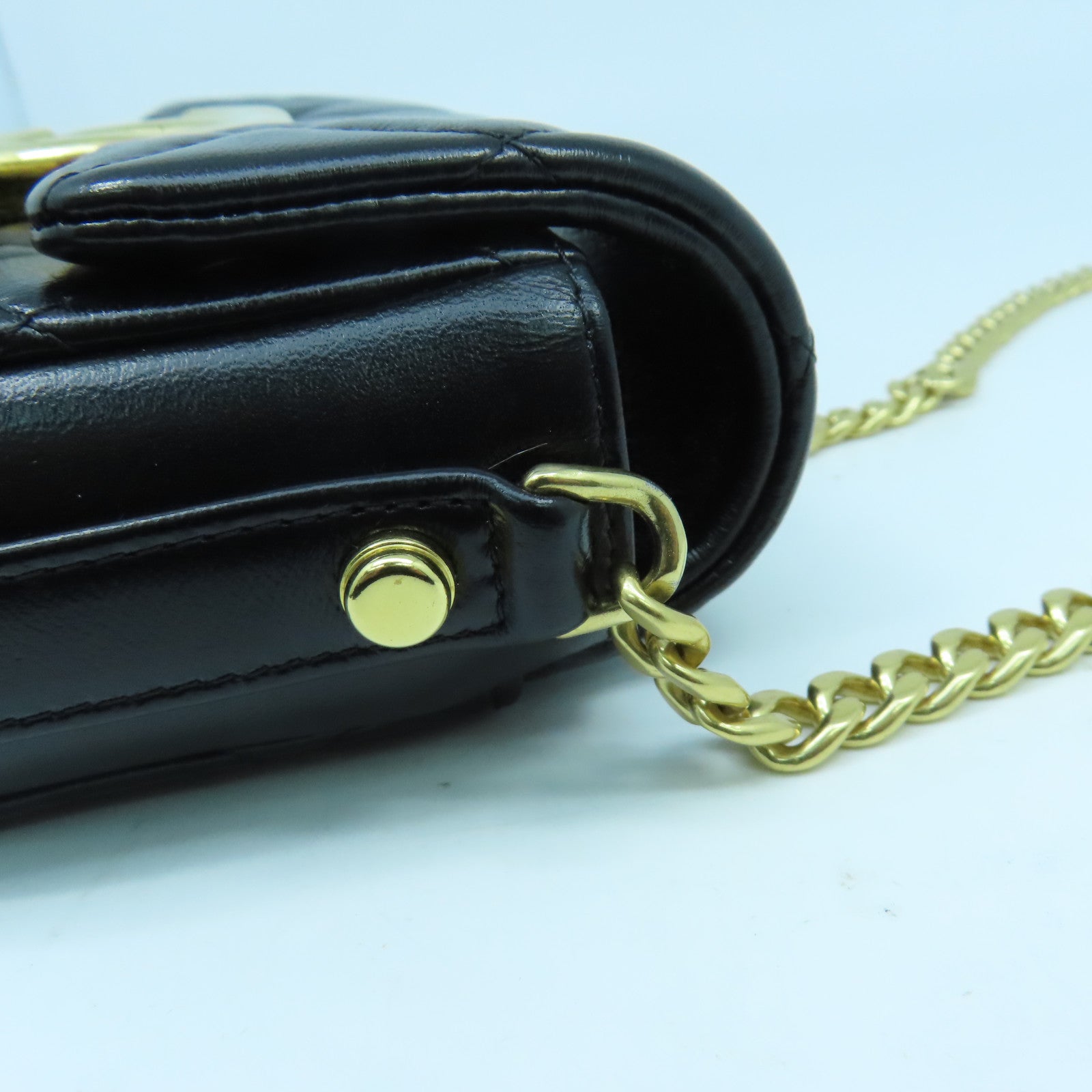 CHANEL 菱格皮革Mini Chain Bag金扣鏈帶肩背袋黑色