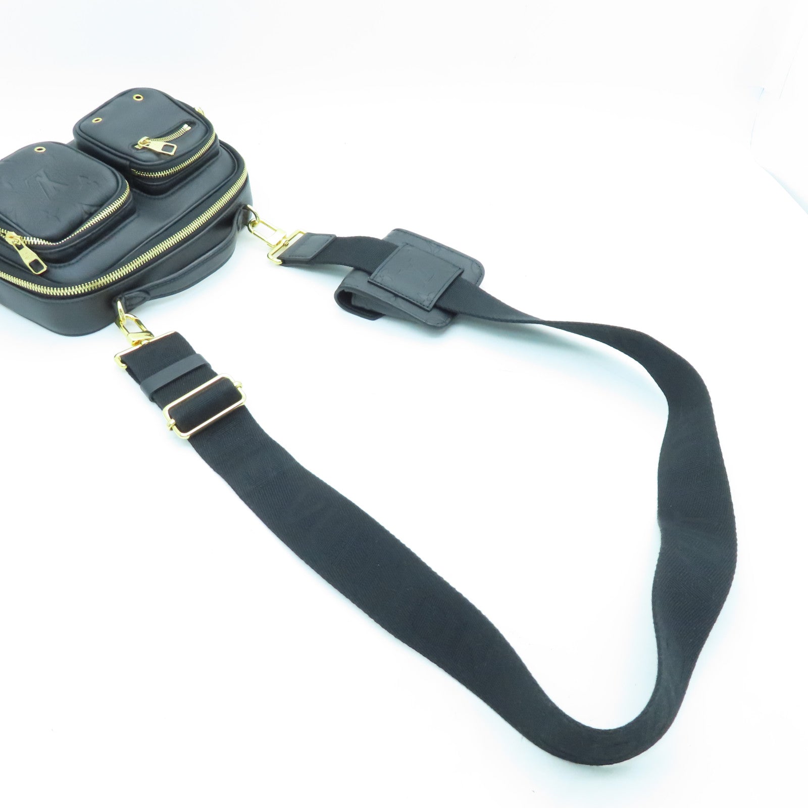 LOUIS VUITTON 牛皮皮革Utility Crossbody金扣肩背袋黑色