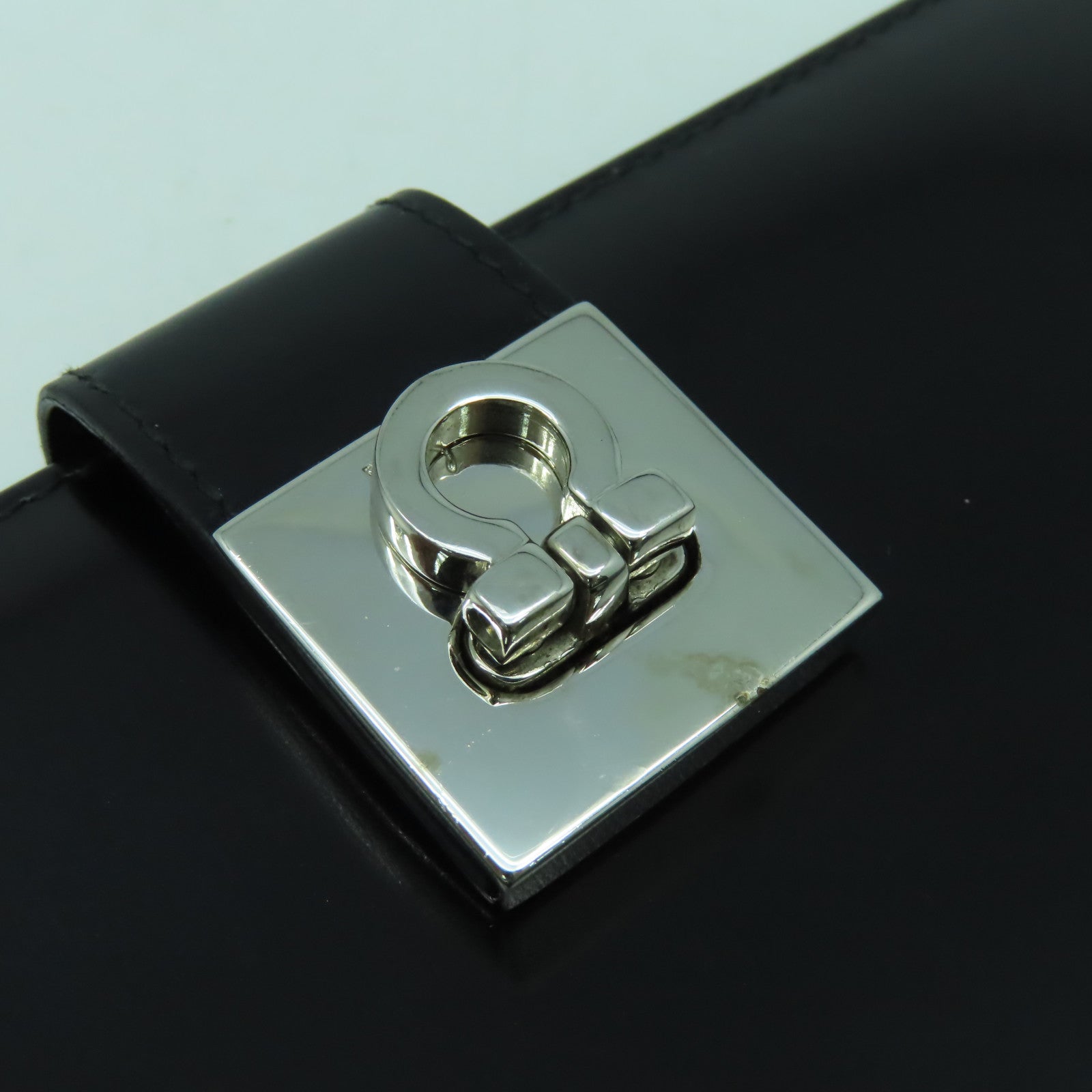 Salvatore Ferragamo 漆皮皮革Long Wallet銀扣長錢包黑色