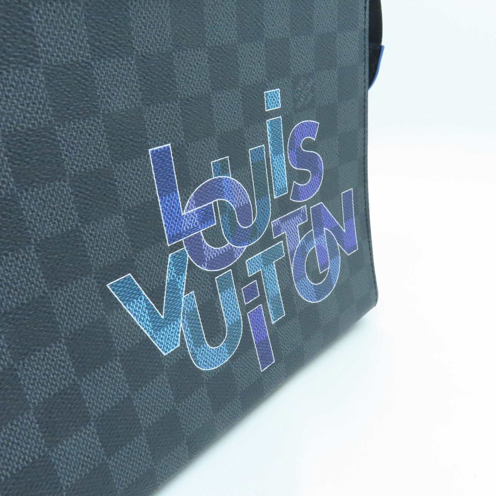LOUIS VUITTON 【激減優惠】Damier Graphite Pochette Voyage銀扣手拿包黑色灰色