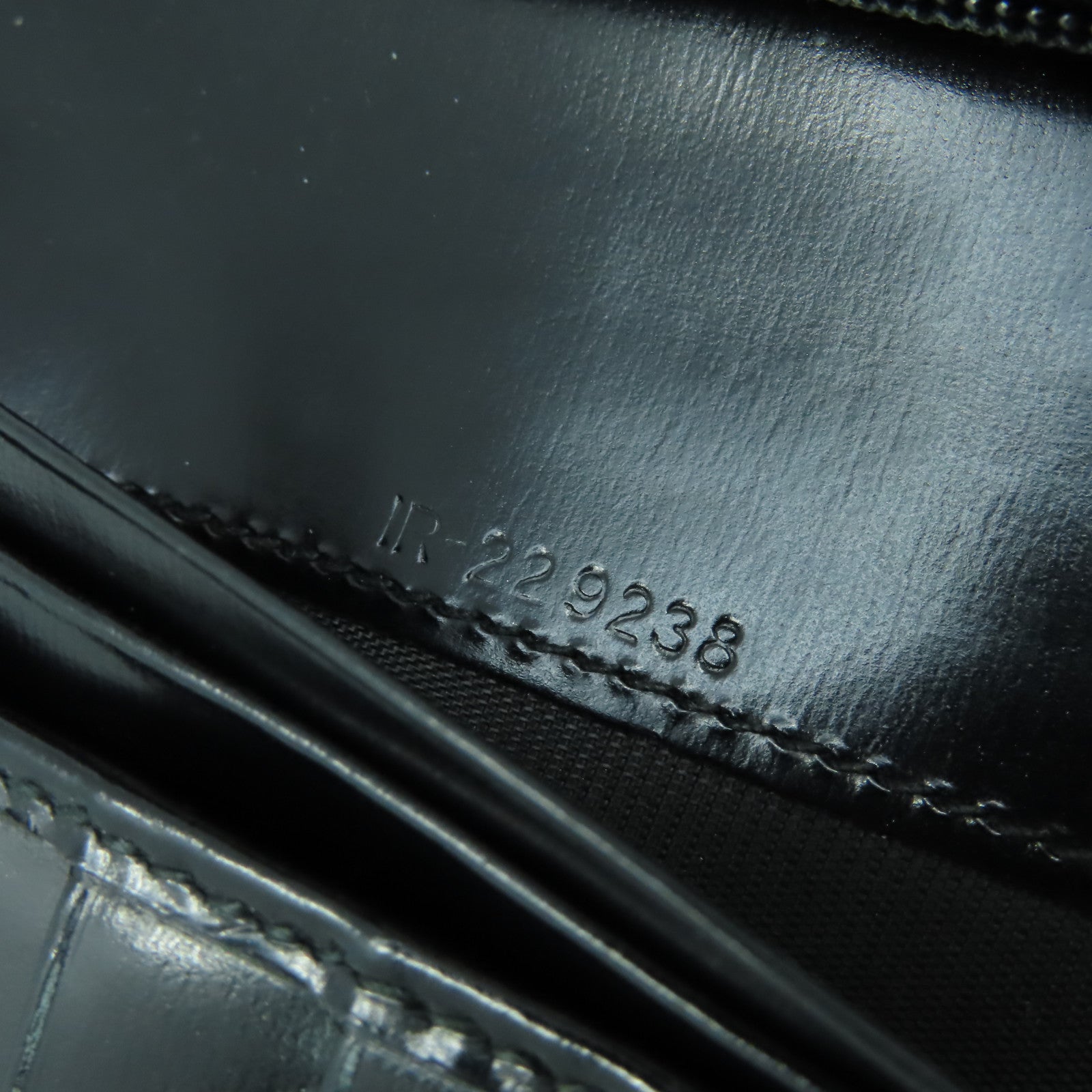 Salvatore Ferragamo 漆皮皮革Long Wallet銀扣長錢包黑色