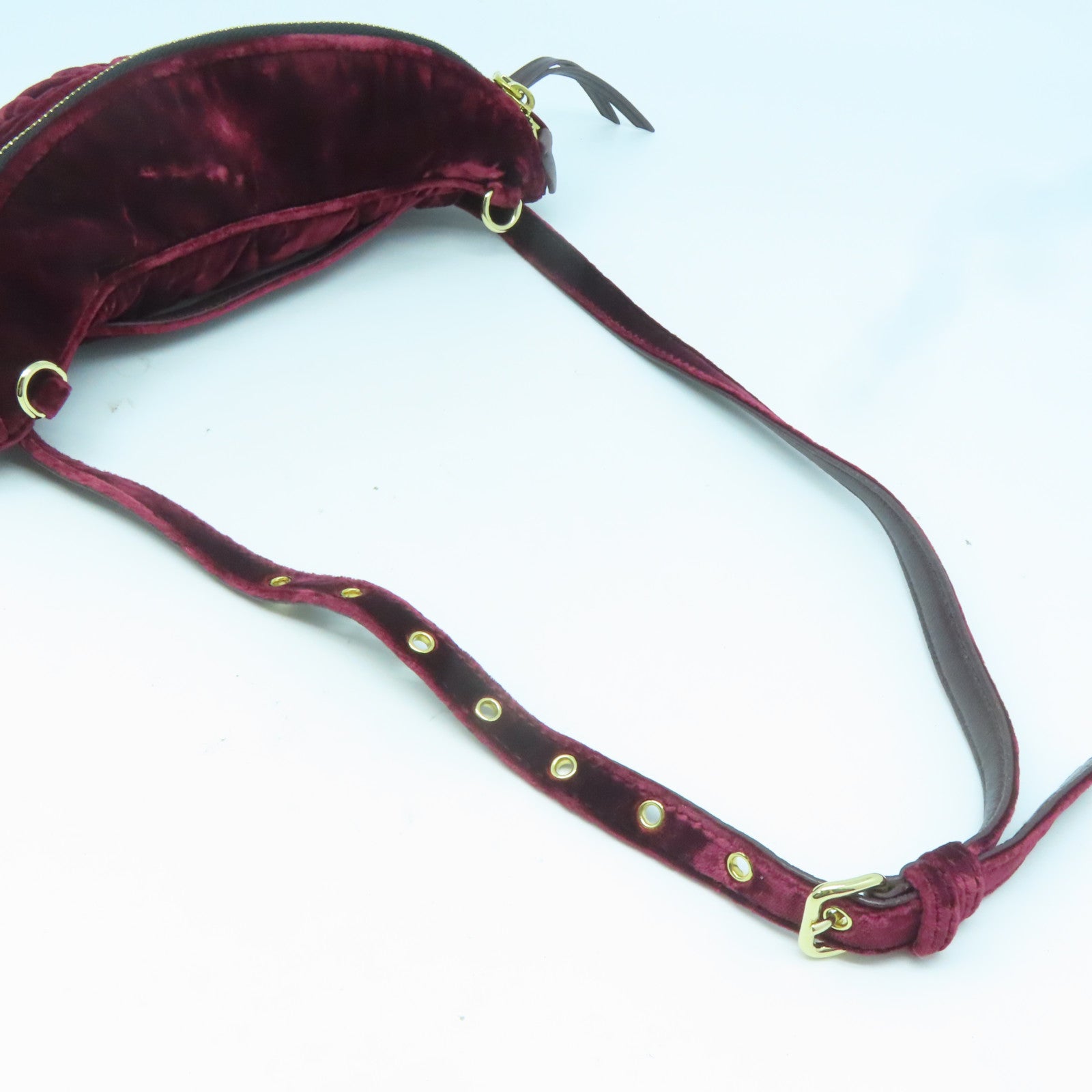 Miu Miu 天鵝絨Waist Bag金扣腰包酒紅色