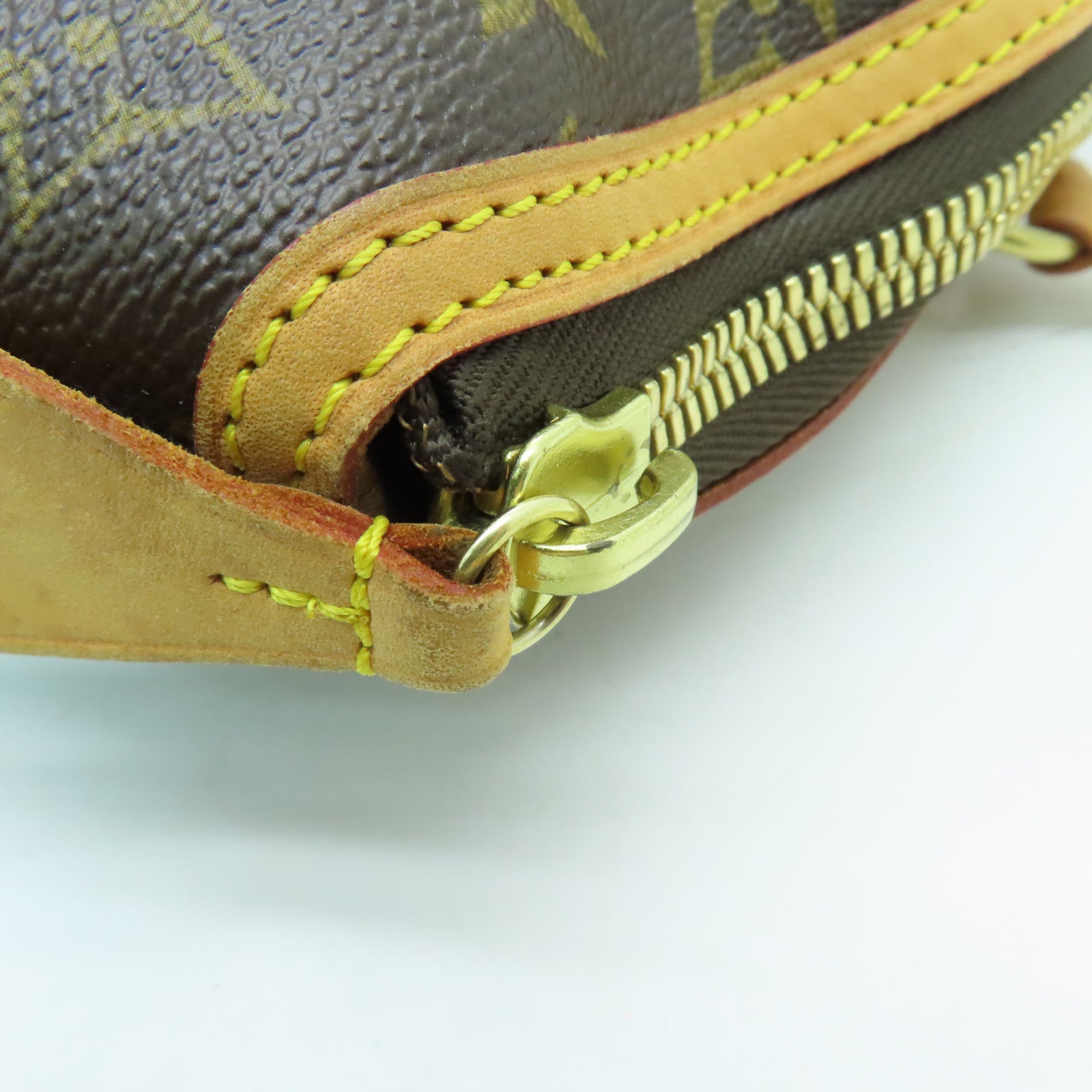 LOUIS VUITTON 【激減優惠】Monogram Lockit Vertical金扣手挽袋啡色