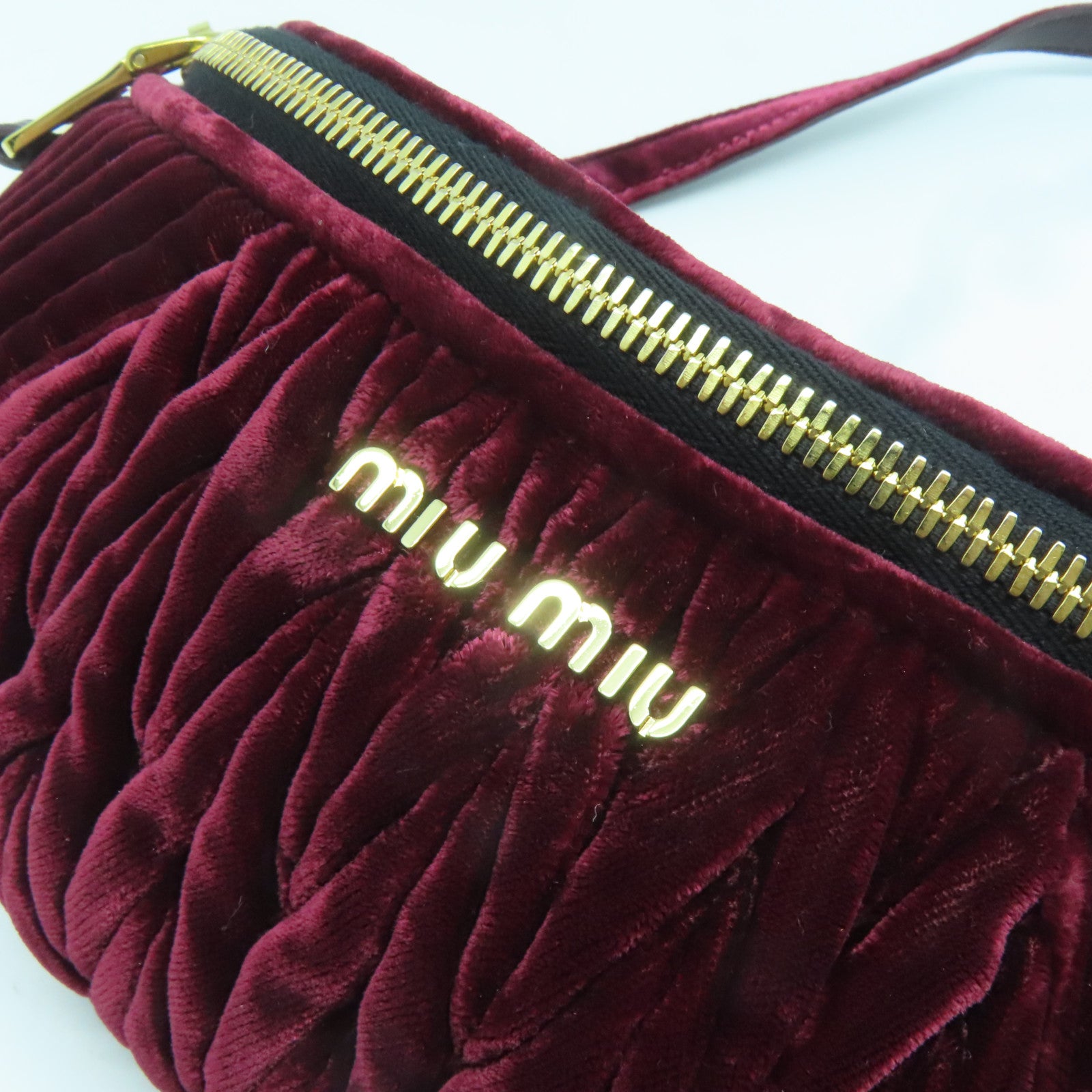 Miu Miu 天鵝絨Waist Bag金扣腰包酒紅色