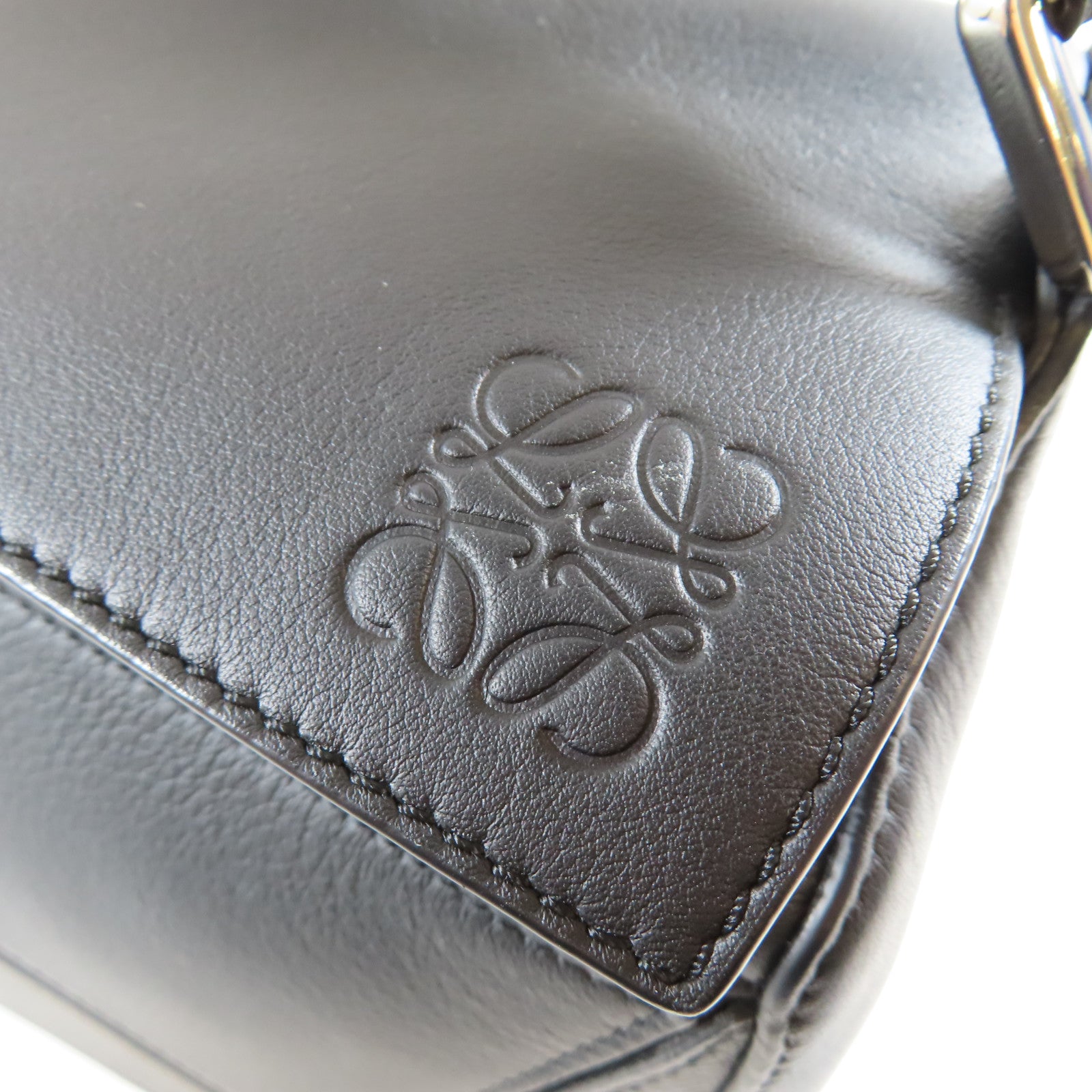 LOEWE 牛皮皮革Puzzle銀扣手挽肩背兩用袋黑色