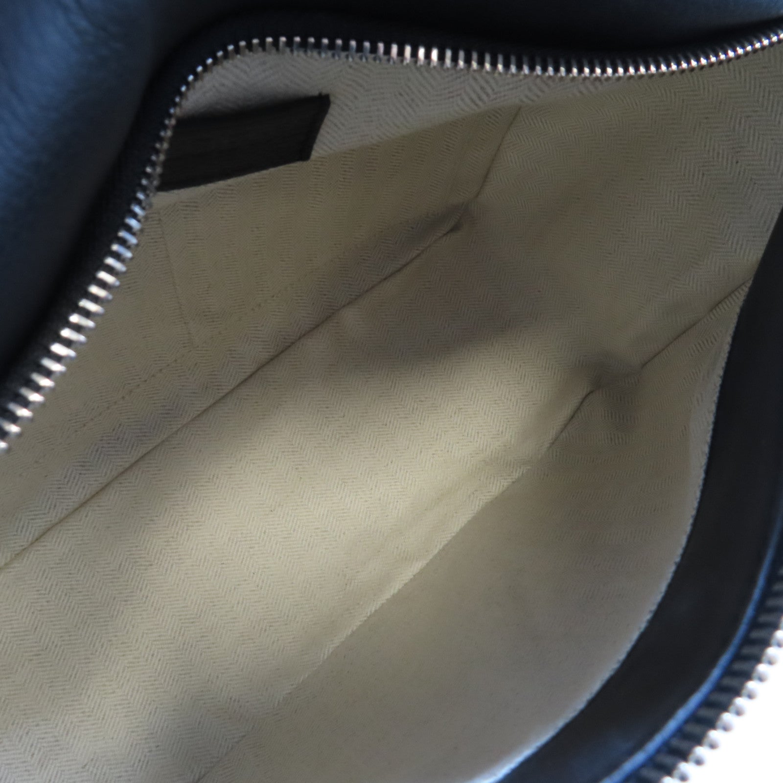 LOEWE 牛皮皮革Puzzle銀扣手挽肩背兩用袋黑色