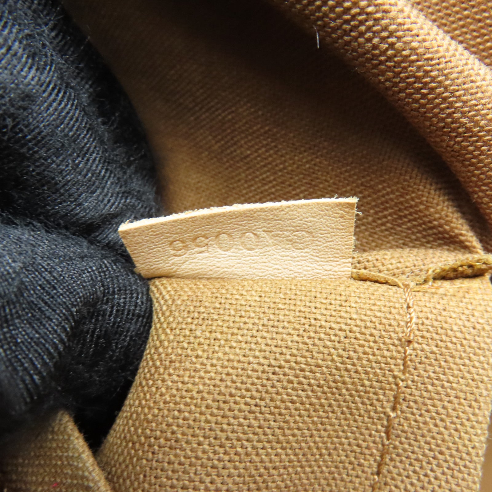 LOUIS VUITTON 【激減優惠】Monogram Lockit Vertical金扣手挽袋啡色