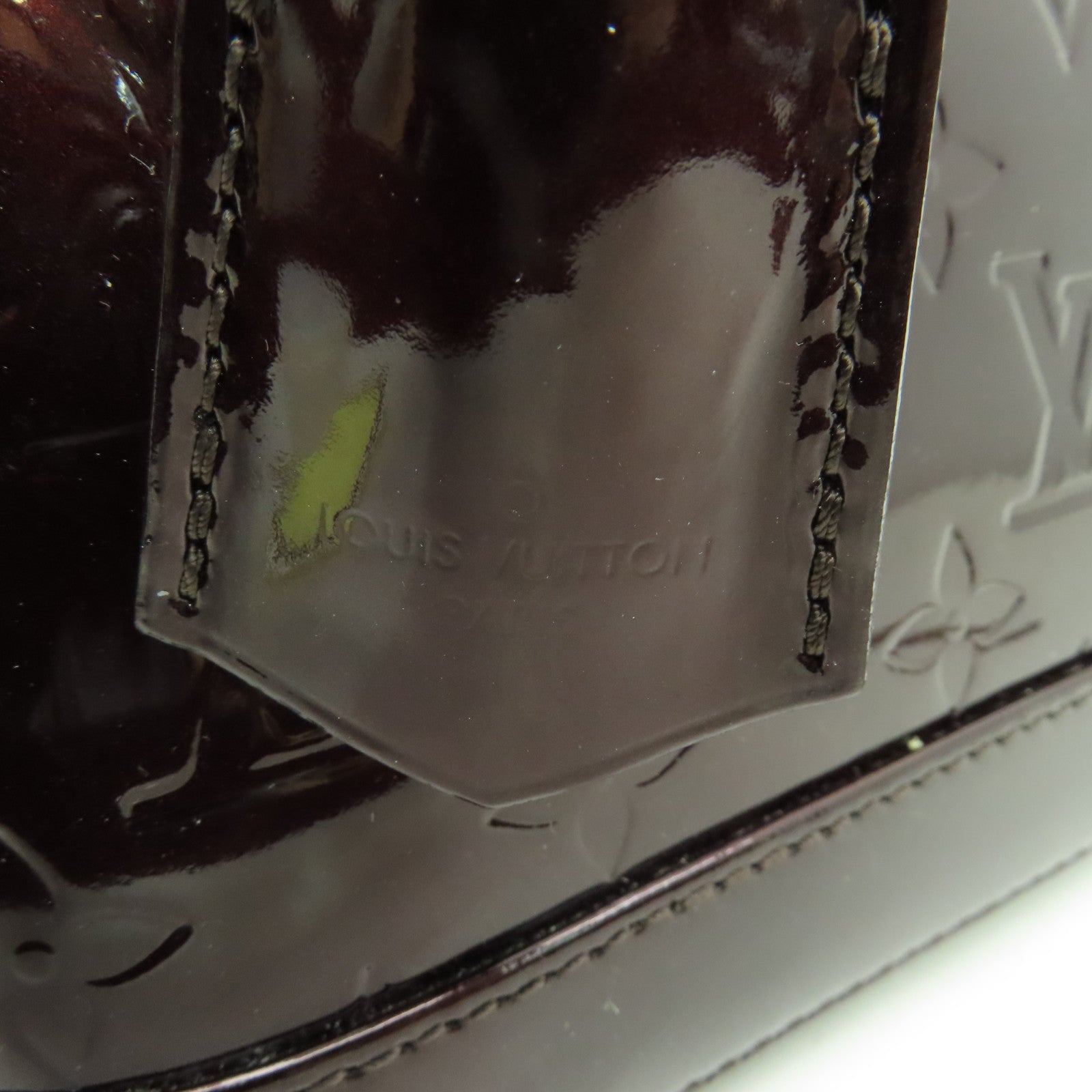 LOUIS VUITTON Monogram Vernis Alma BB gold buckle shoulder shoulder dual-purpose bag wine red