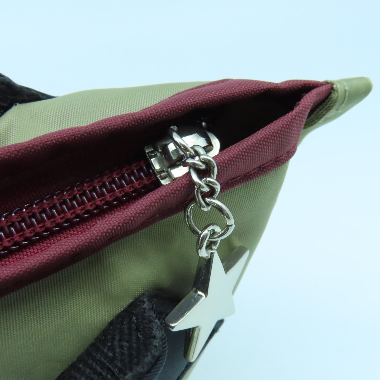 agnes b. 尼龍Handbag銀扣手挽袋卡其色