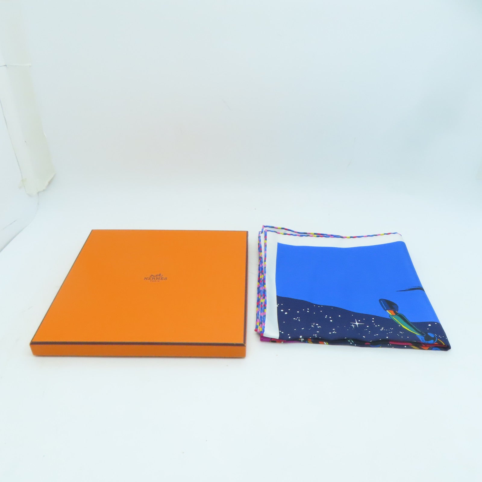HERMES 絲質Scarf 90x90絲巾深藍色/彩色
