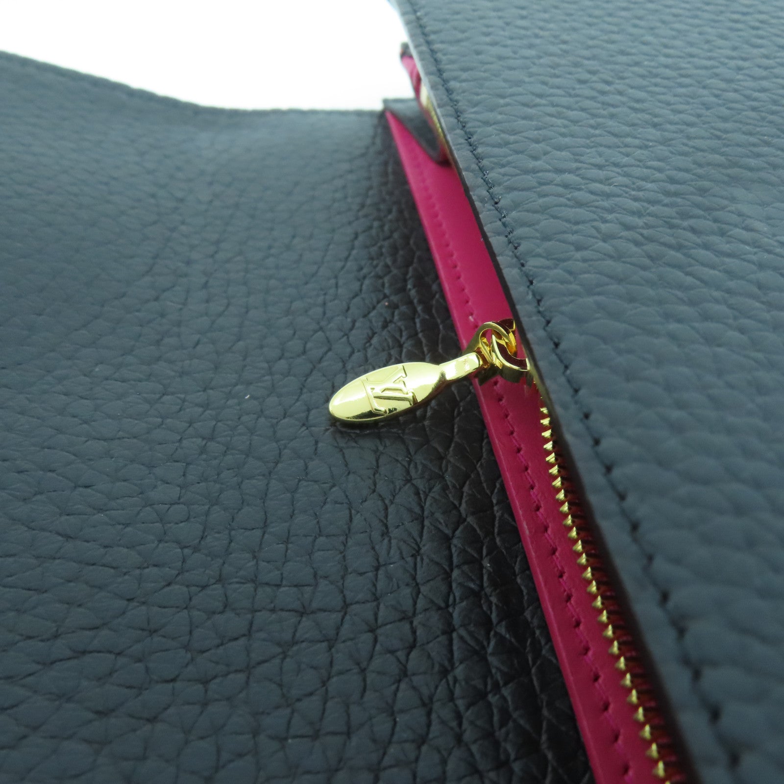 LOUIS VUITTON 牛皮皮革Capucines Wallet金扣長錢包黑色
