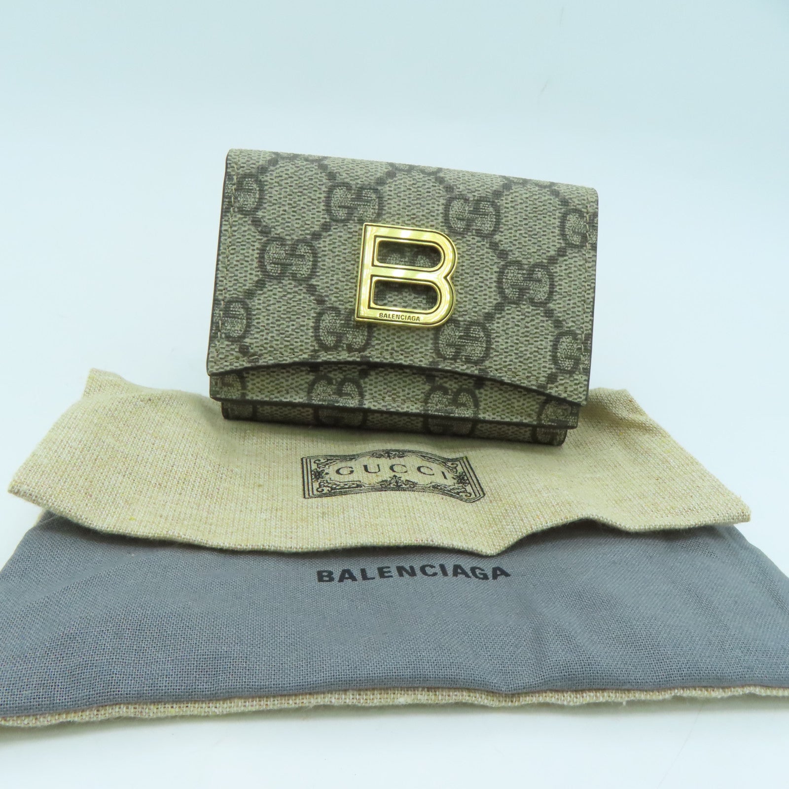 GUCCI Coated Canvas The Hacker Project Wallet Gold Buckle Wallet Brown