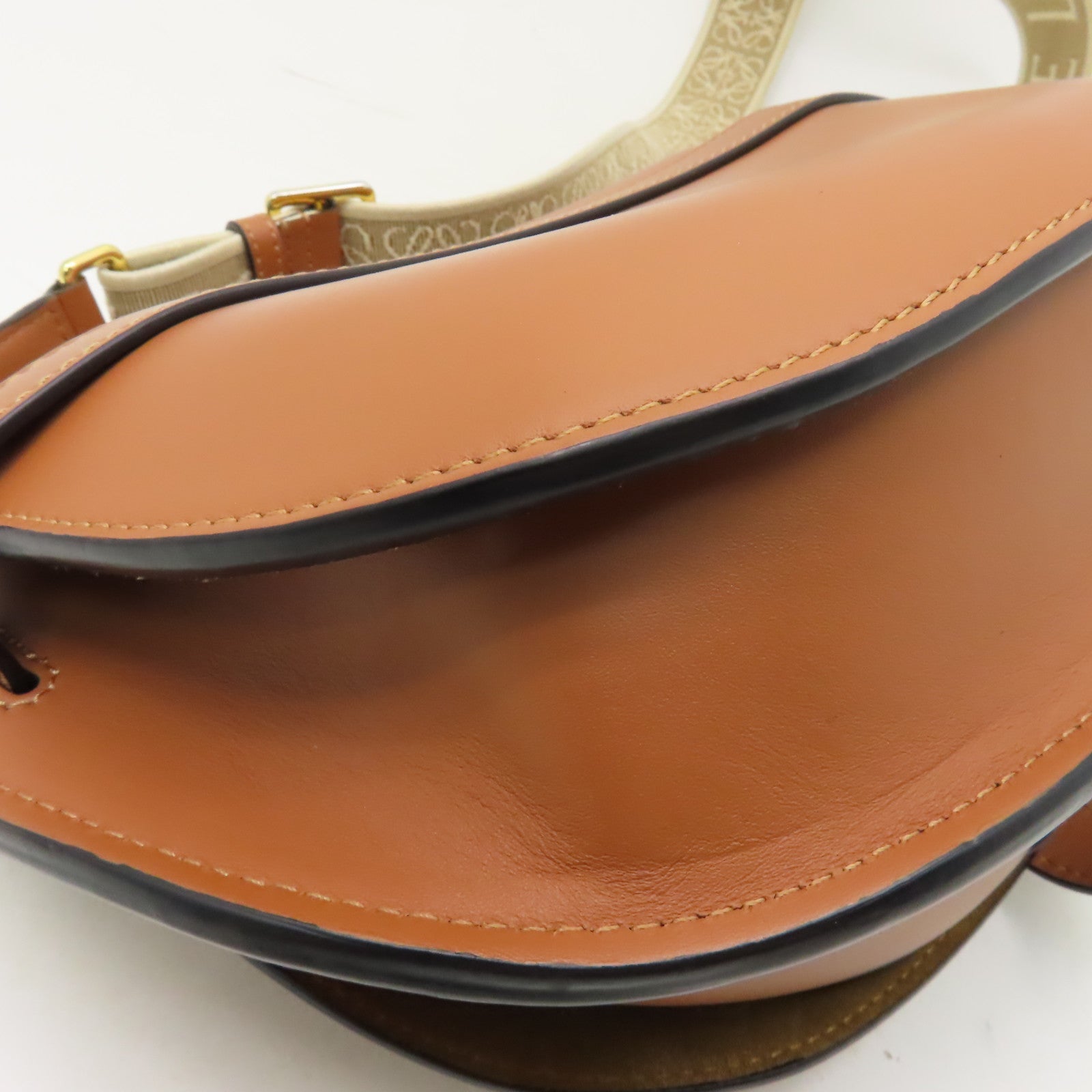 LOEWE 牛皮皮革Small Gate Bag金扣肩背袋啡色