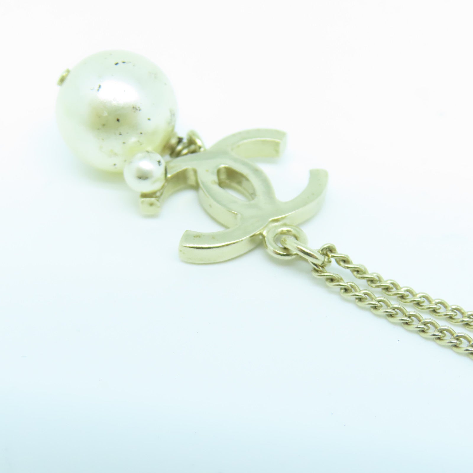CHANEL metal Necklace necklace gold