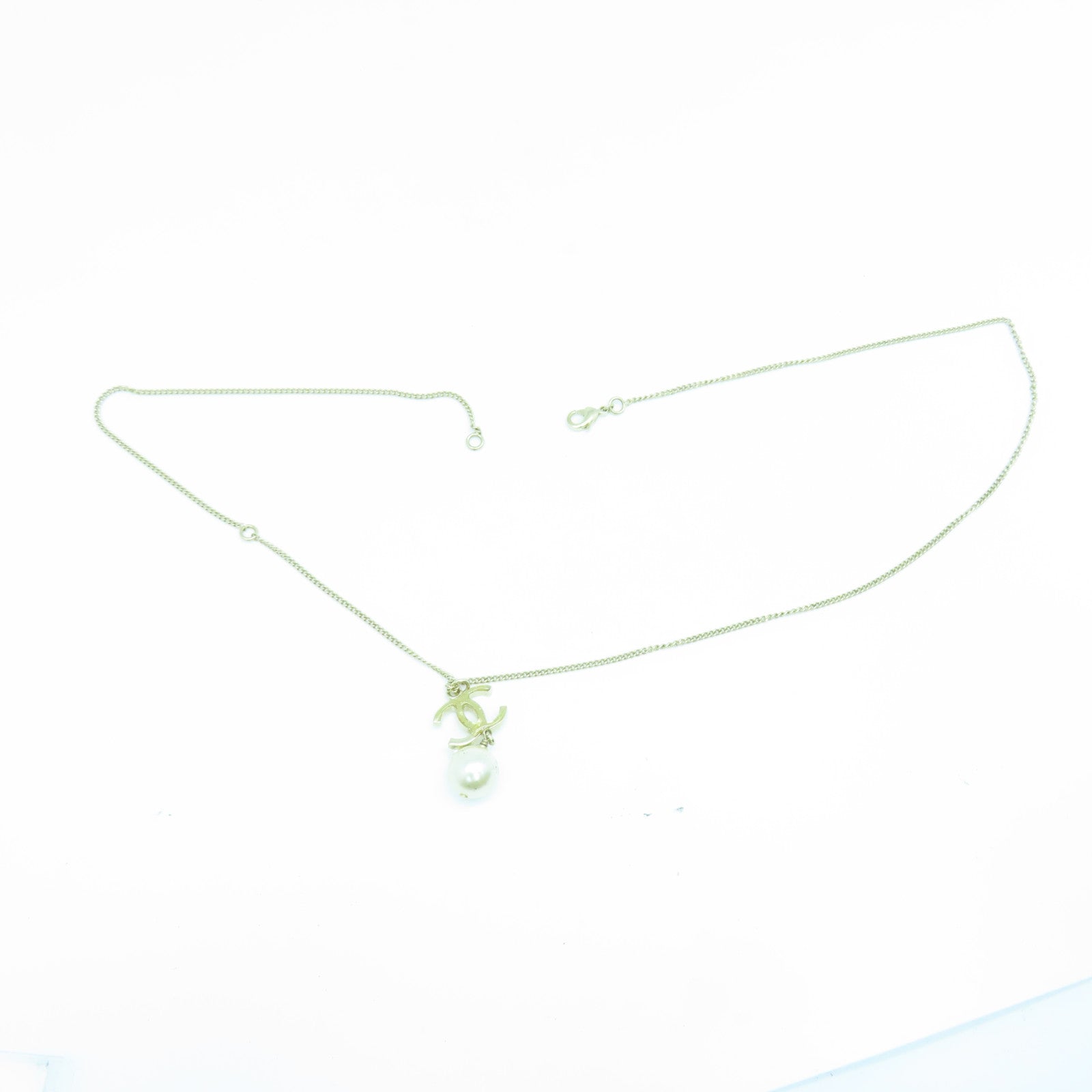 CHANEL metal Necklace necklace gold