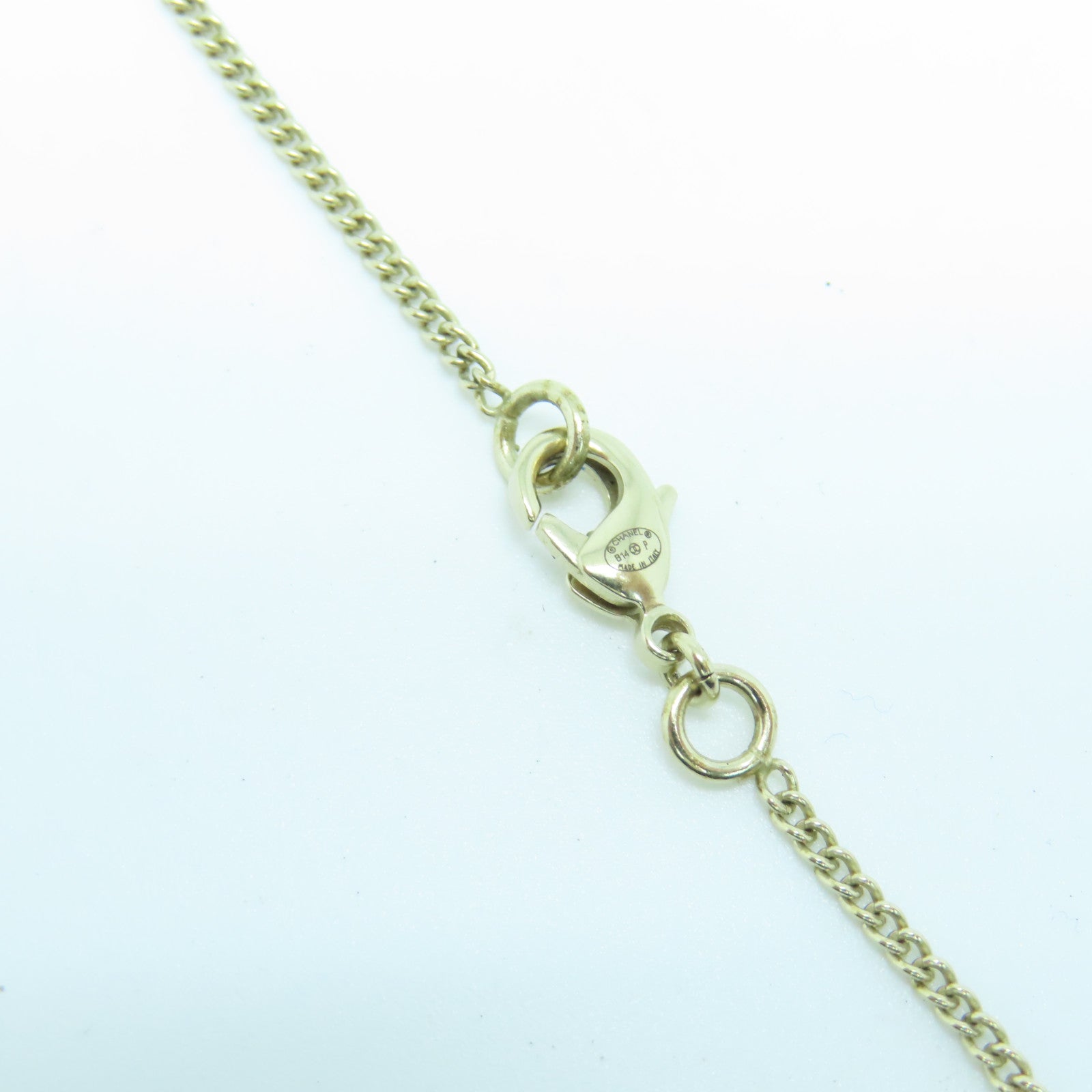 CHANEL metal Necklace necklace gold